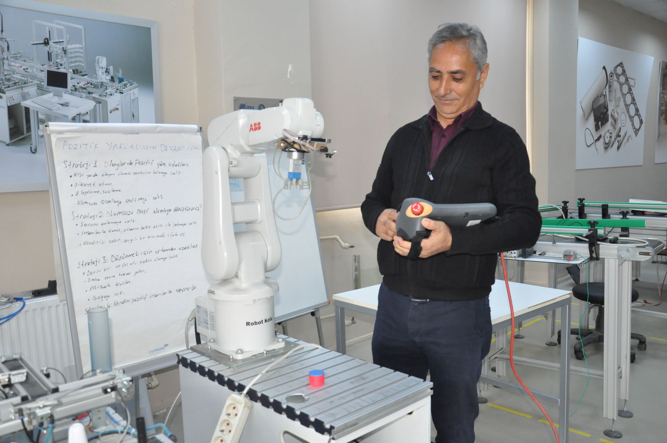 ++Ege Üniversitesi Mekatronik Programı, Sanayiye Nitelikli Teknikerler Kazandırıyor (6)