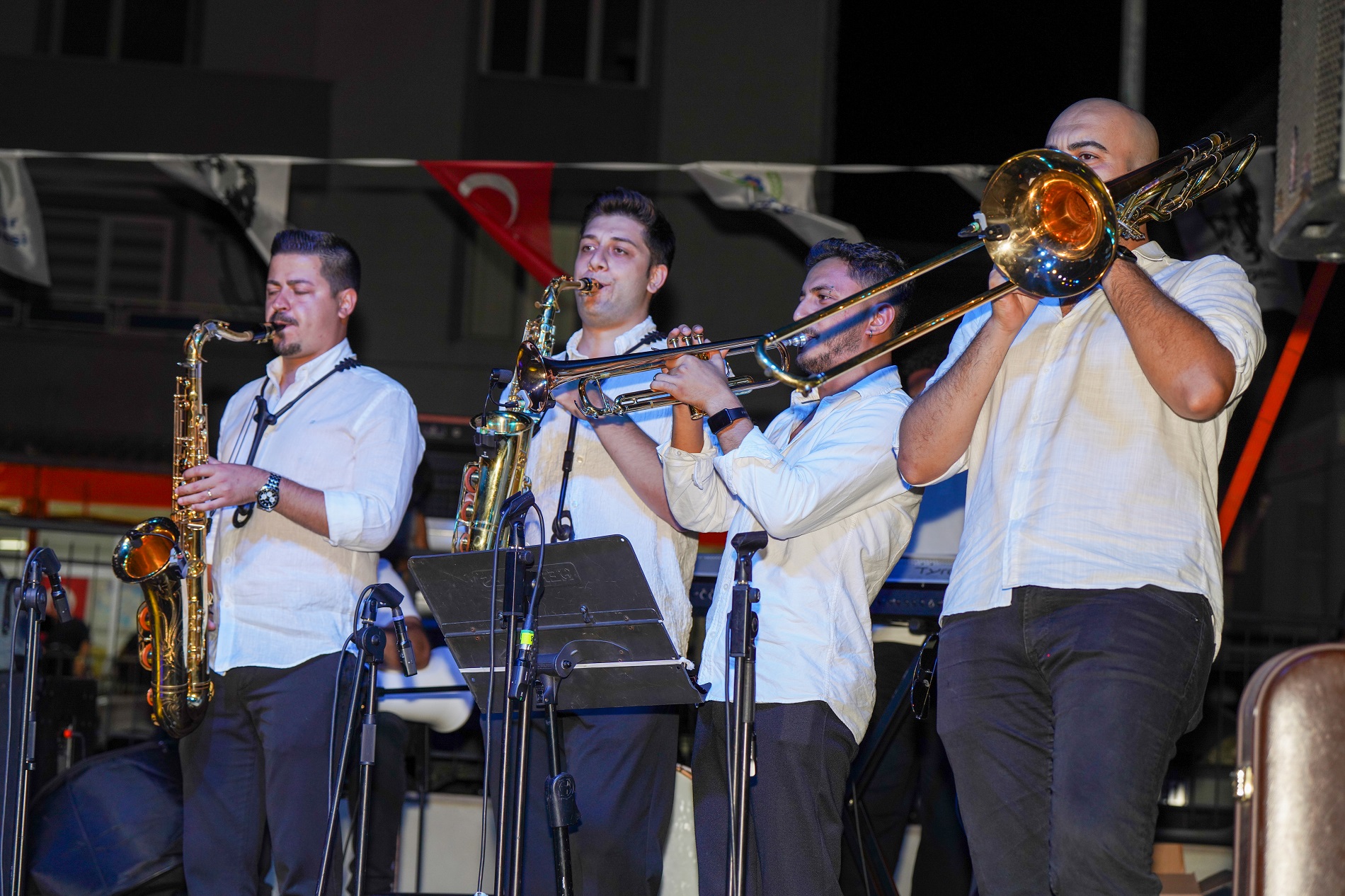 Gaziemir’de Yaz Akşamları Müzikle Renkleniyor (5)
