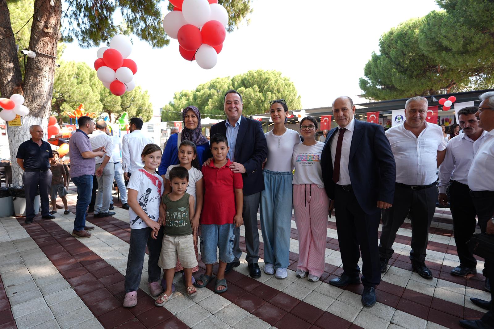 Ahmetli’ye Yeni Sosyal Tesis Ferdi Zeyrek Parkı Açıldı (6)