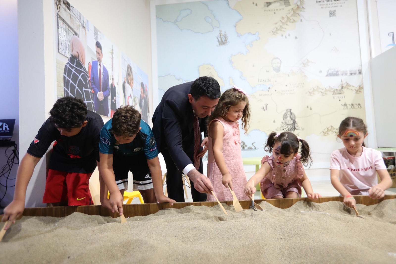 Bayraklı Belediyesinden İzmir Fuarı’na Muhteşem Final (12)