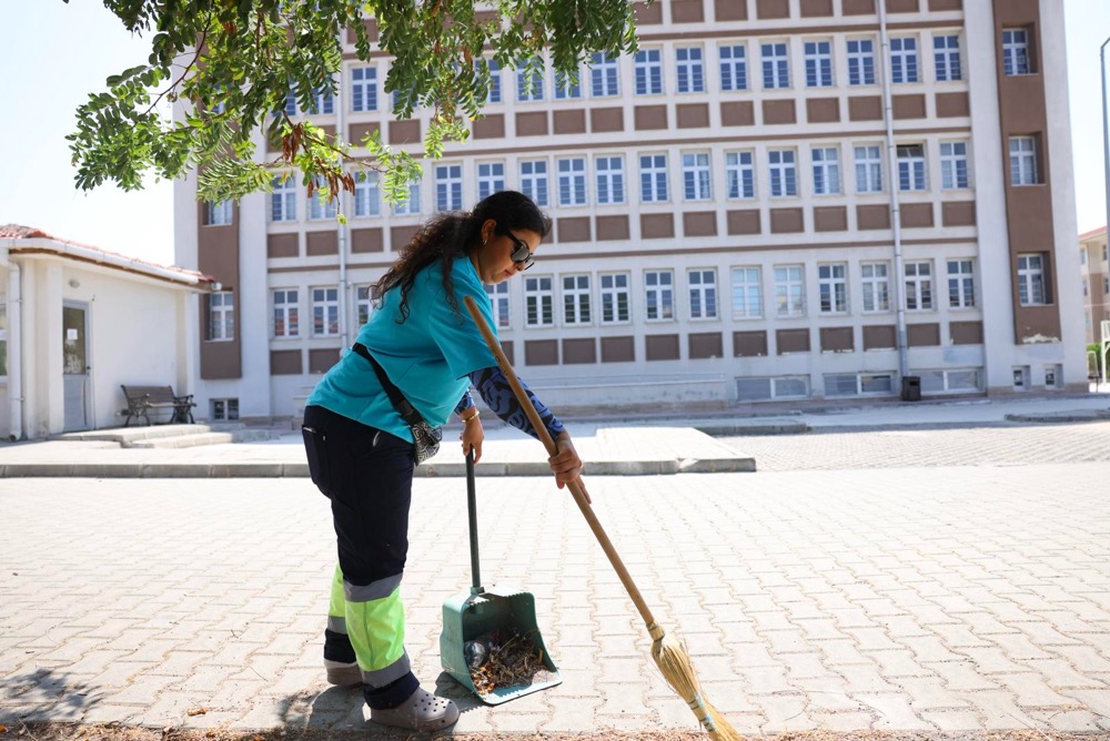 Çeşme Belediyesi’nden Yeni Eğitim Öğretim Yılı Öncesi Büyük Temizlik7