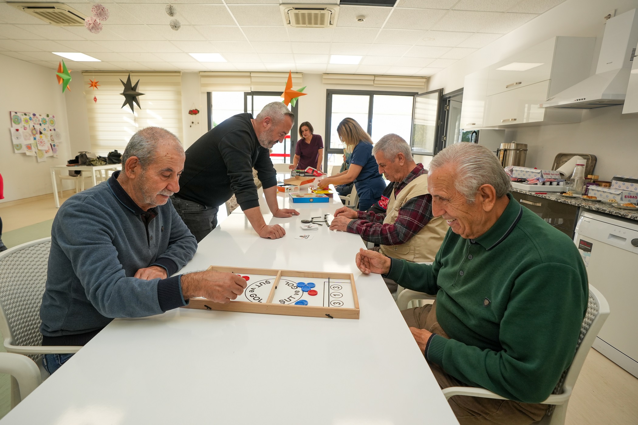 Gaziemir Belediyesi’nin Alzheimer Merkezi Fark Yaratıyor (4)