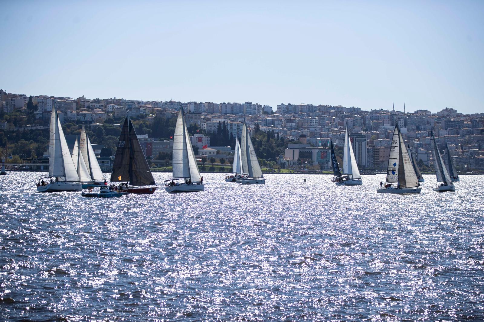 102 Tekne, 102 Mil İzmir’de Tarihi Cumhuriyet Yarışı (2)
