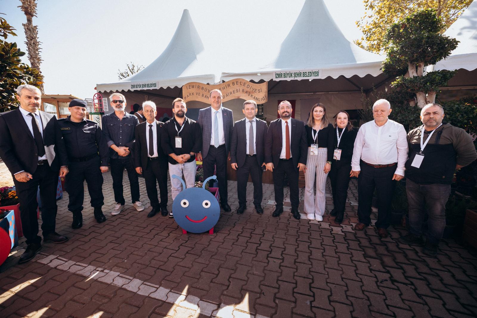 20. Süs Bitkileri Sergisi Kapılarını Açtı (1)-1