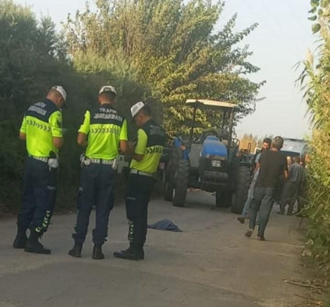 Adana’da Korkunç Kaza Motosiklet Sürücüsü Feci Şekilde Can Verdi (2)