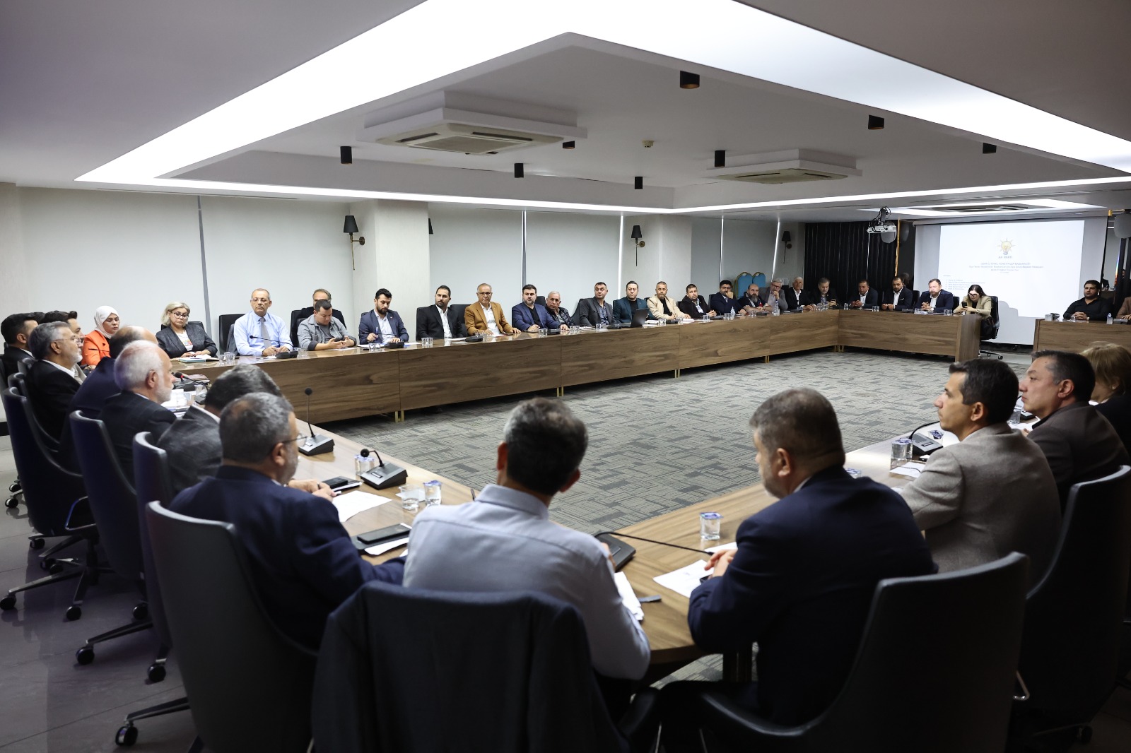 Ak Parti İzmir’den Önemli Zirve 'İzmir’in Sorunlarına Çözüm Arıyoruz' (3)