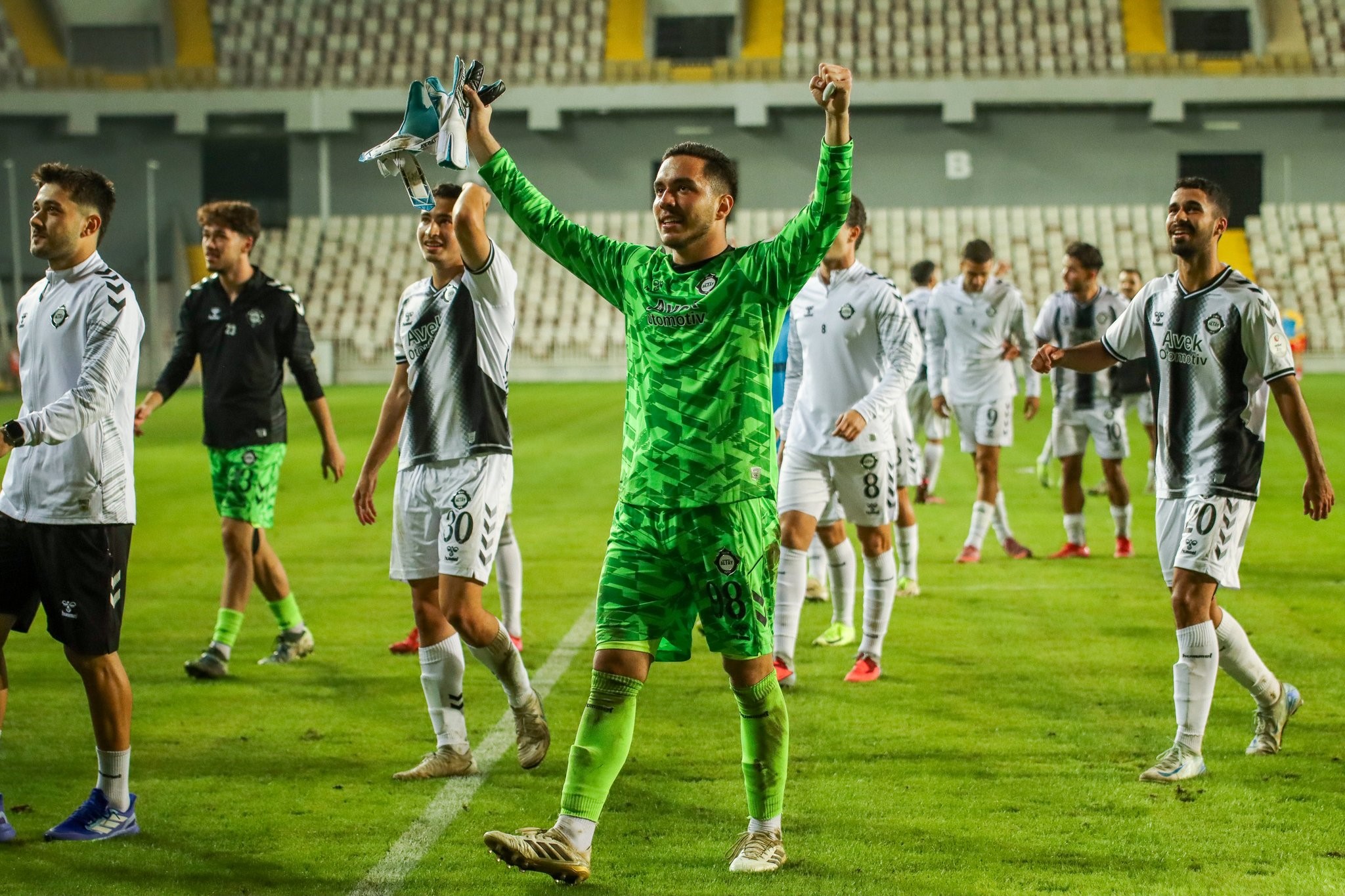 Altay Ilk Galibiyetini Aldı, Düşme Hattından Çıktı (3)