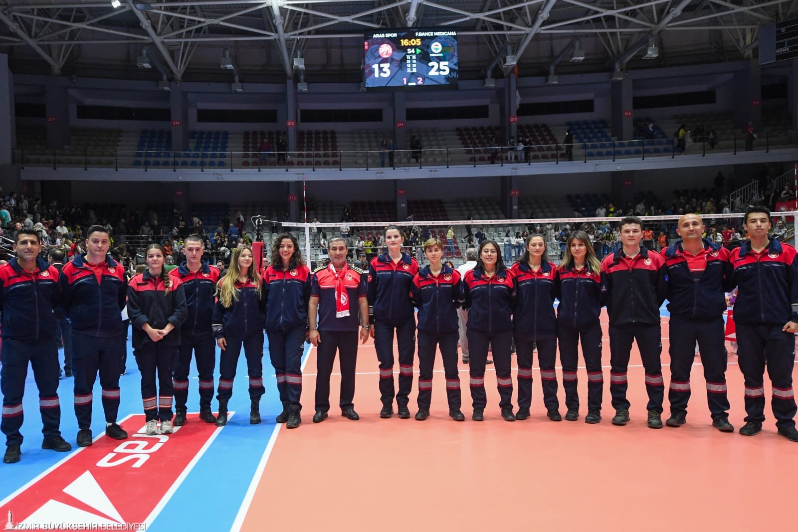 Aras Spor'dan İzmir Itfaiyesine Duygulandıran Jest (4)