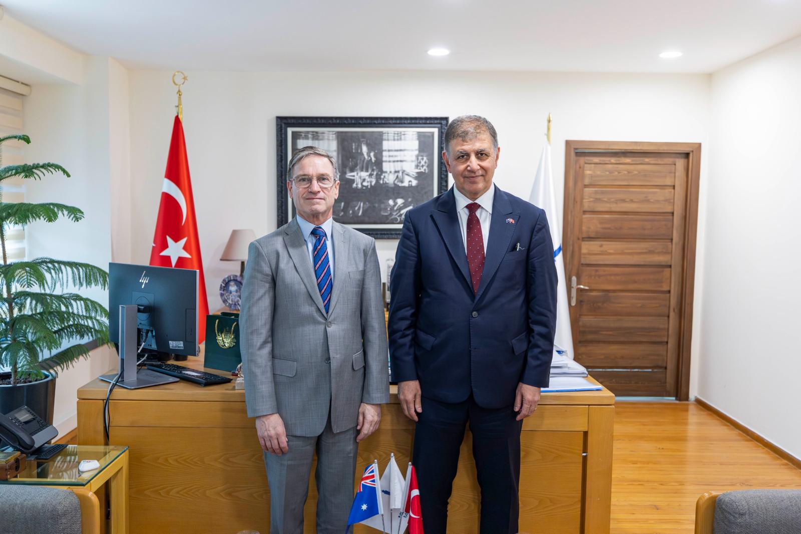 Avustralya Başkonsolosu’ndan Başkan Tugay’a Ziyaret (3)