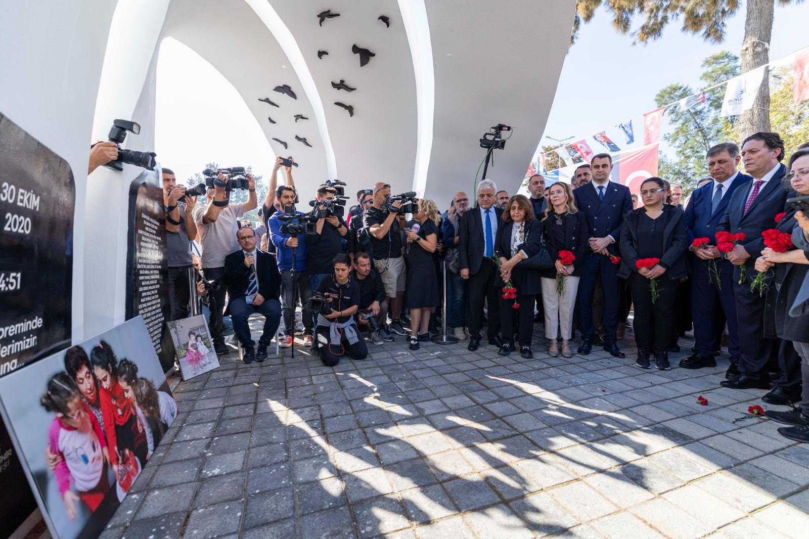 Başkan Tugay 'Depremin Siyaseti Olmaz, Vicdanla Konuşacağız' (9)