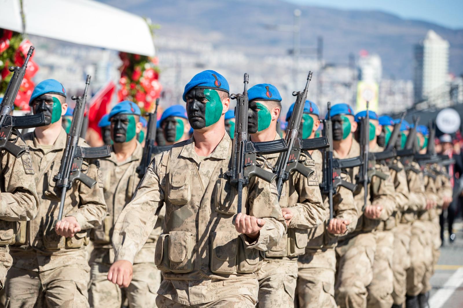 Başkan Tugay’dan 29 Ekim Mesajı 'Kimse Bu Ülkeyi Demokrasiden Uzaklaştıramaz' (6)