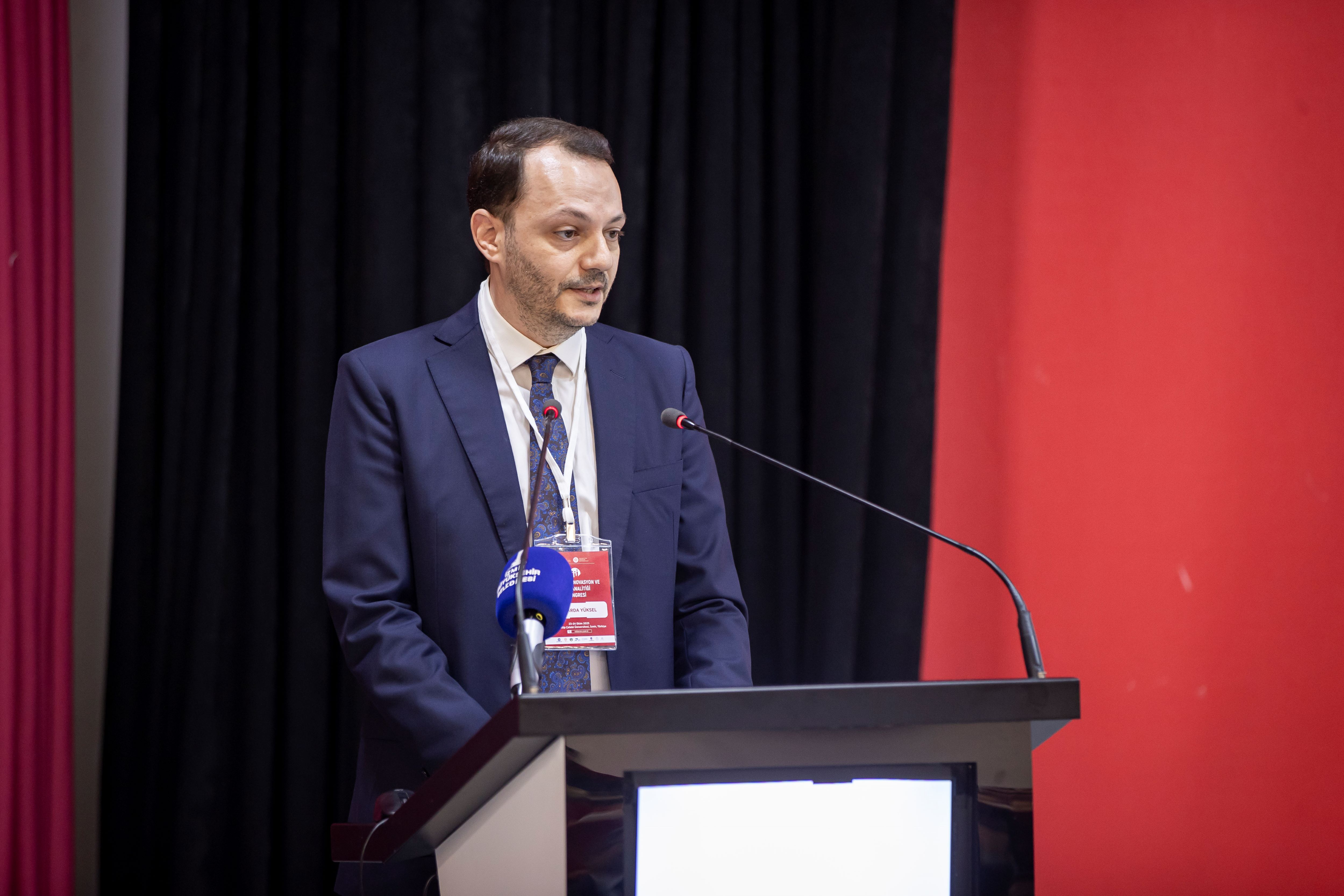 Başkan Tugay’dan Gençlere Çağrı 'İnovasyonun Merkezinde Olun' (4)
