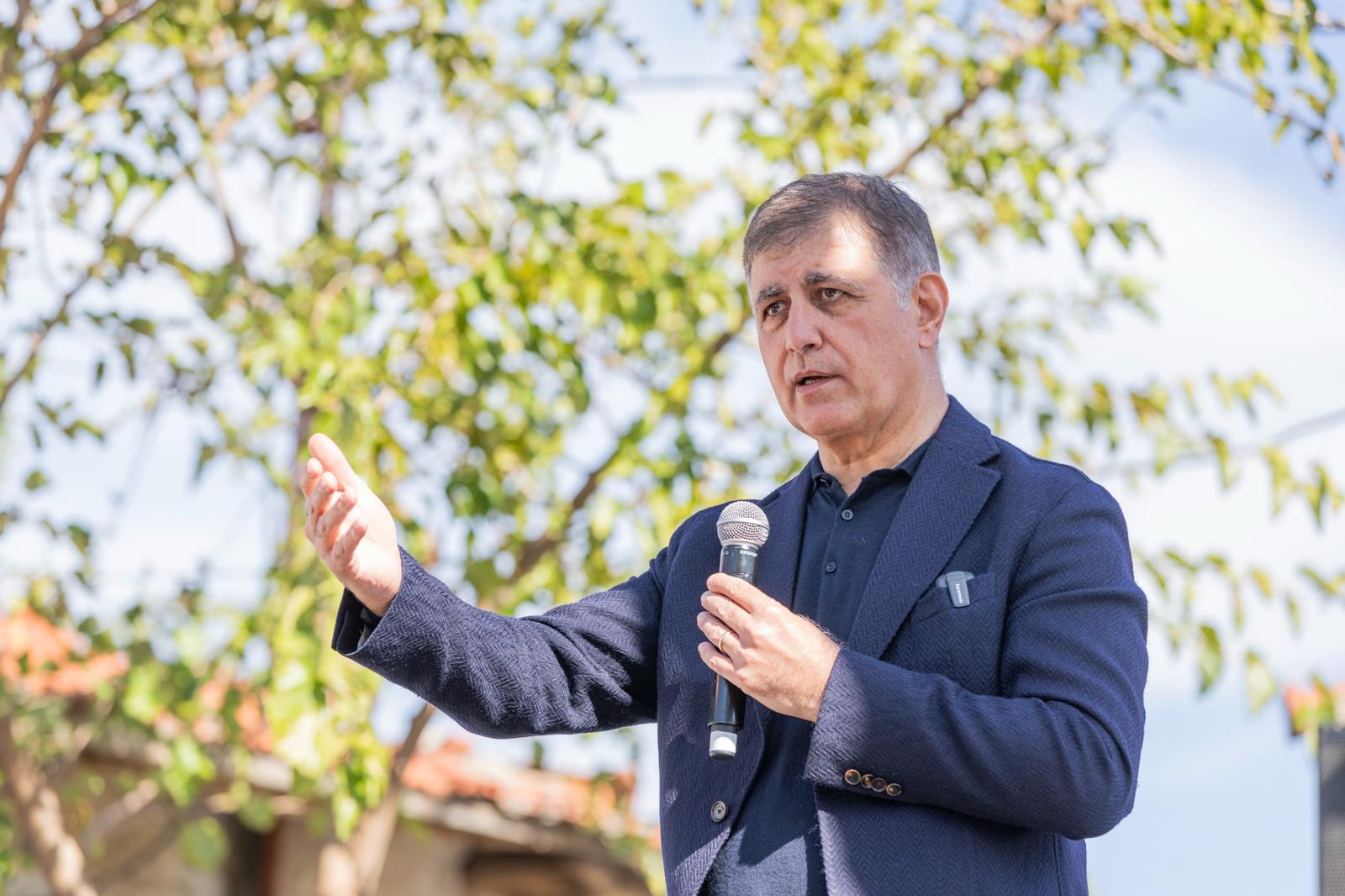 Başkan Tugay’dan Zeytin Festivali’nde Güçlü Mesaj 'Asla Yalnız Değilsiniz' (14)