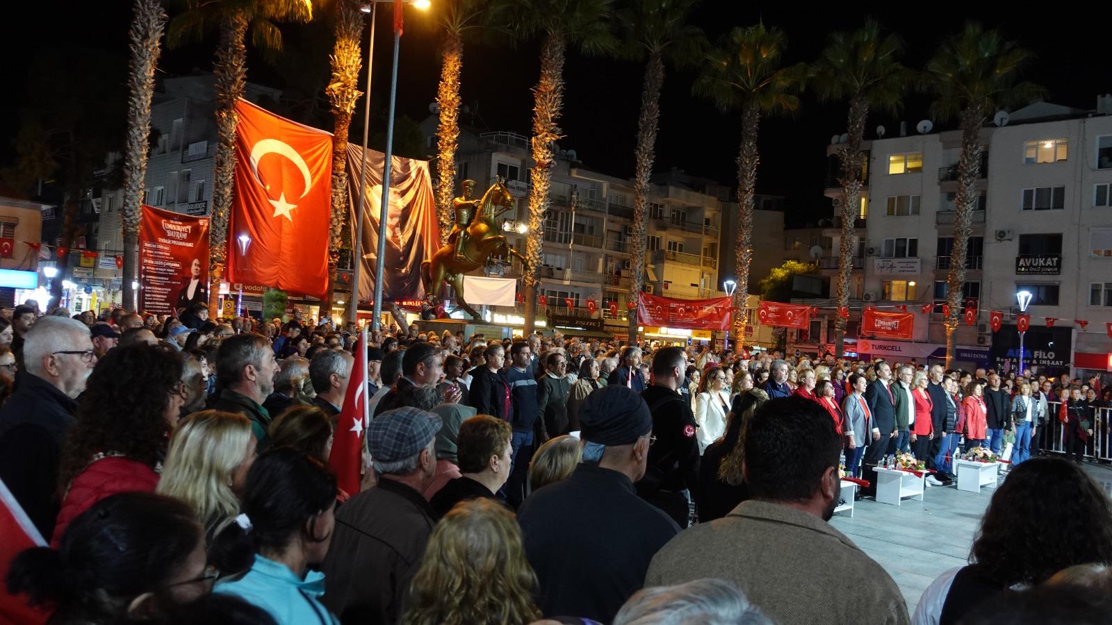 Bir Hafta Boyunca Cumhuriyet Coşkusu 'Cumhuriyet Her Yerde'nin Son Durağı Dikili Ve Selçuk (3)