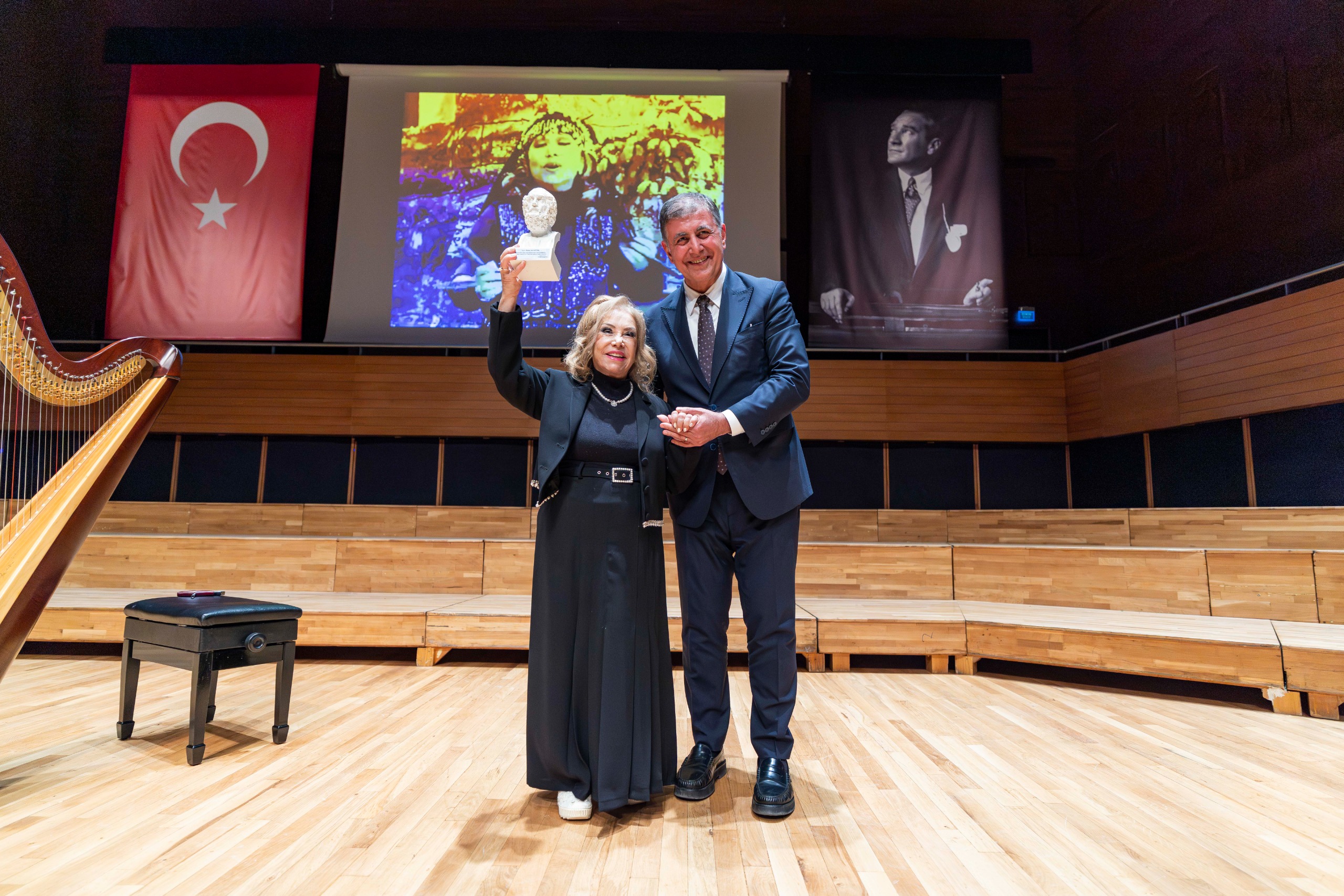 Bizimizmir Homeros Ödülleri Sahiplerini Buldu (6)