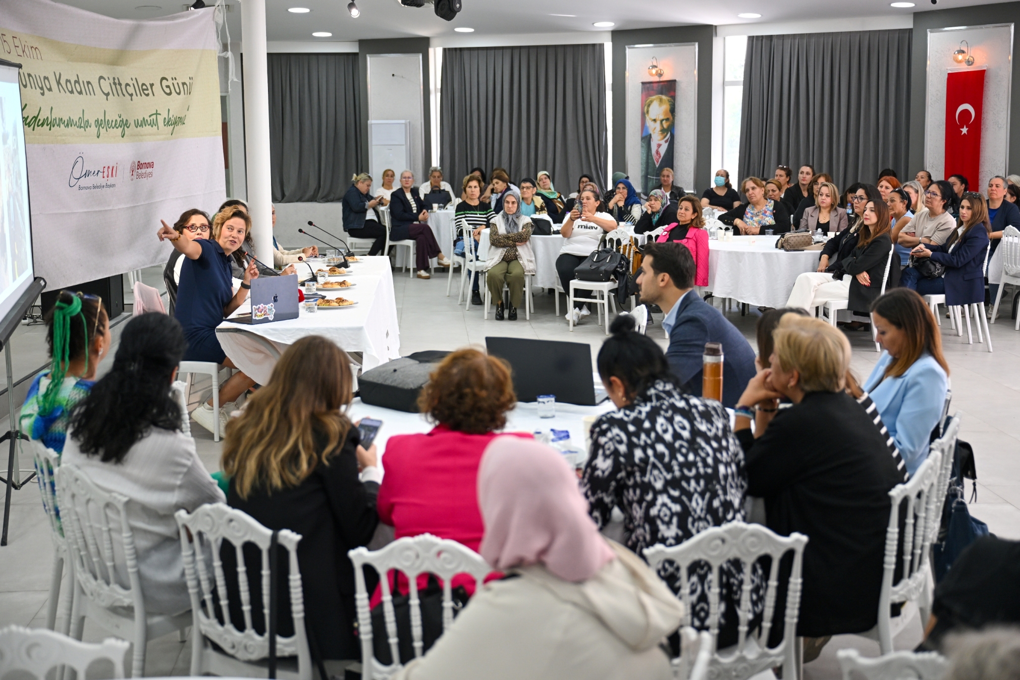 Bornova’da Kadın Çiftçiler Geleceğe Umut Ekiyor (6)