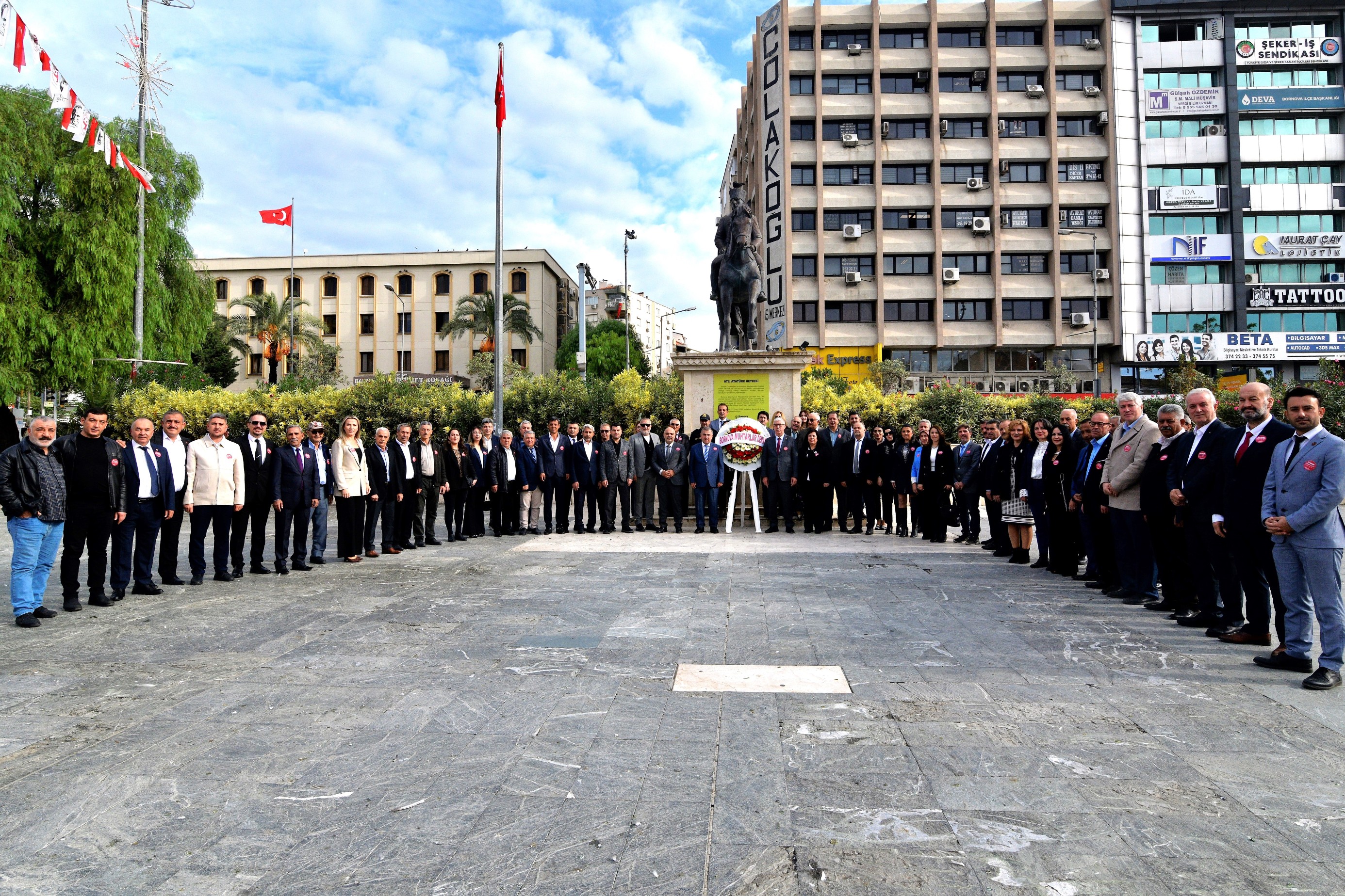 Bornova’da Muhtarlar Günü Renkli Törenle Kutlandı (1)