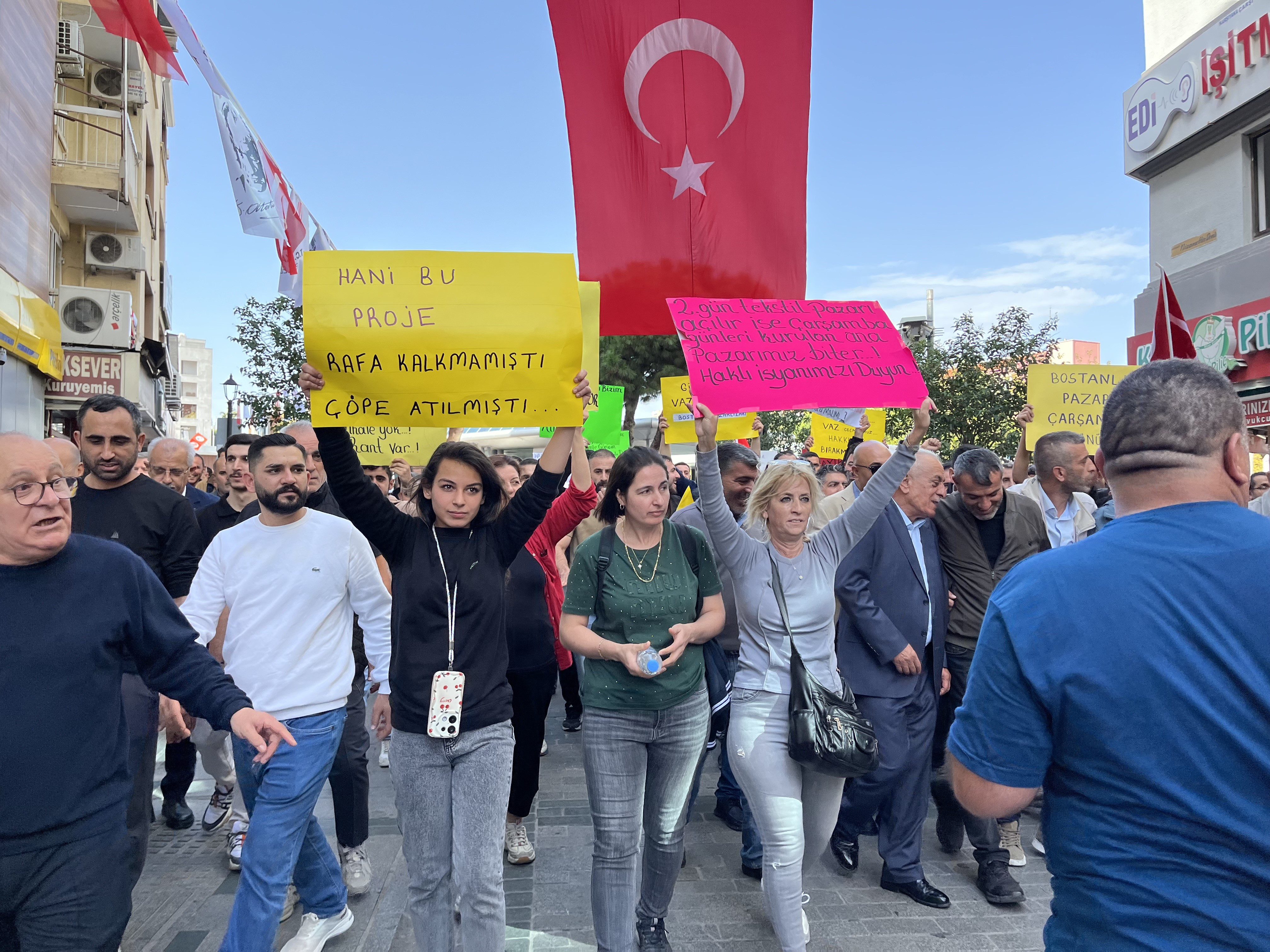 Bostanlı Pazarı Özel Şirkete Mi Devrediliyor Karşıyaka Esnaftan Büyük Tepki (6)