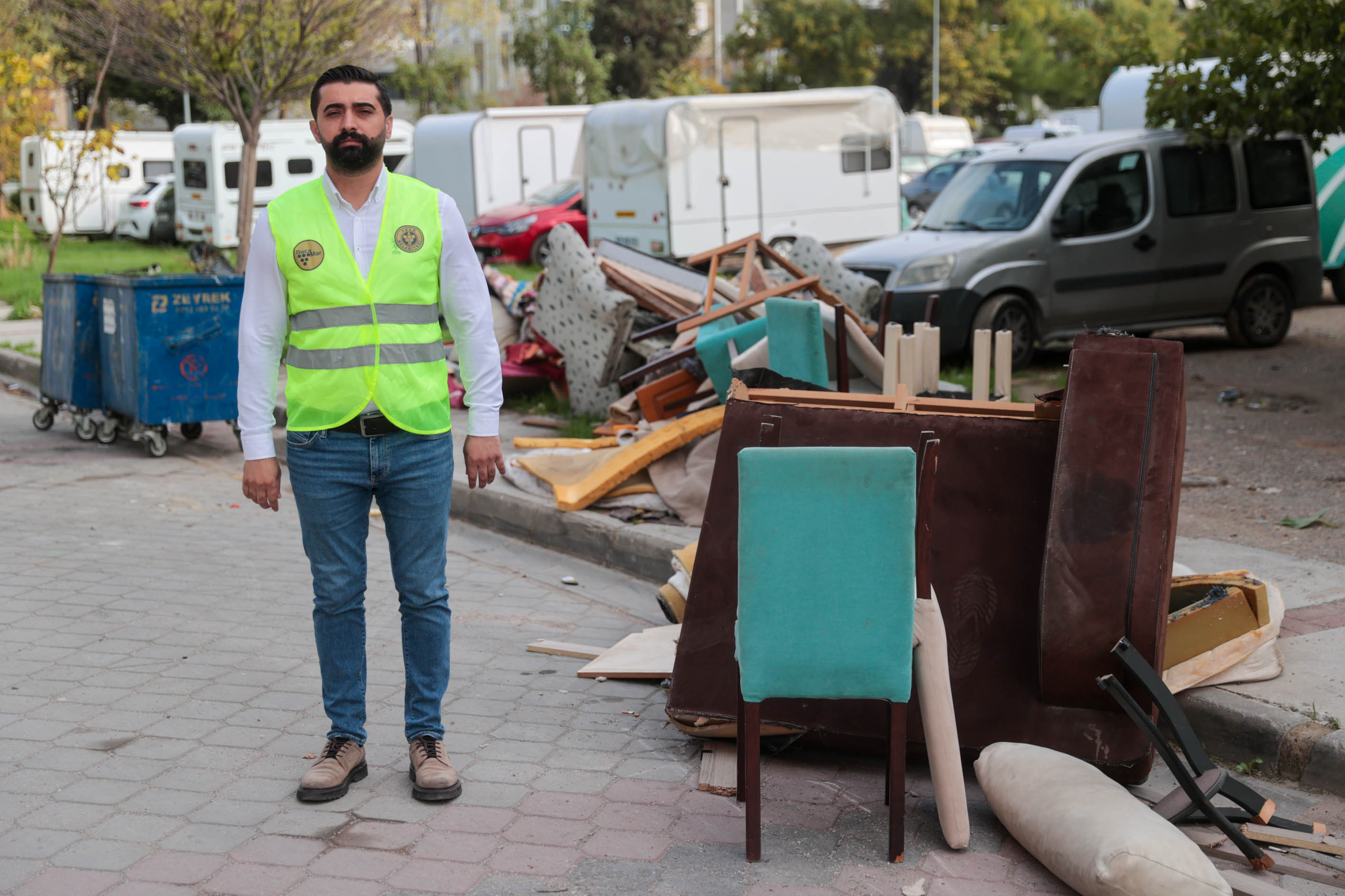 Buca’da Çöp Kamyonları Alamıyor, Ama Bu Sistem Her Şeyi Çözüyor! (2)