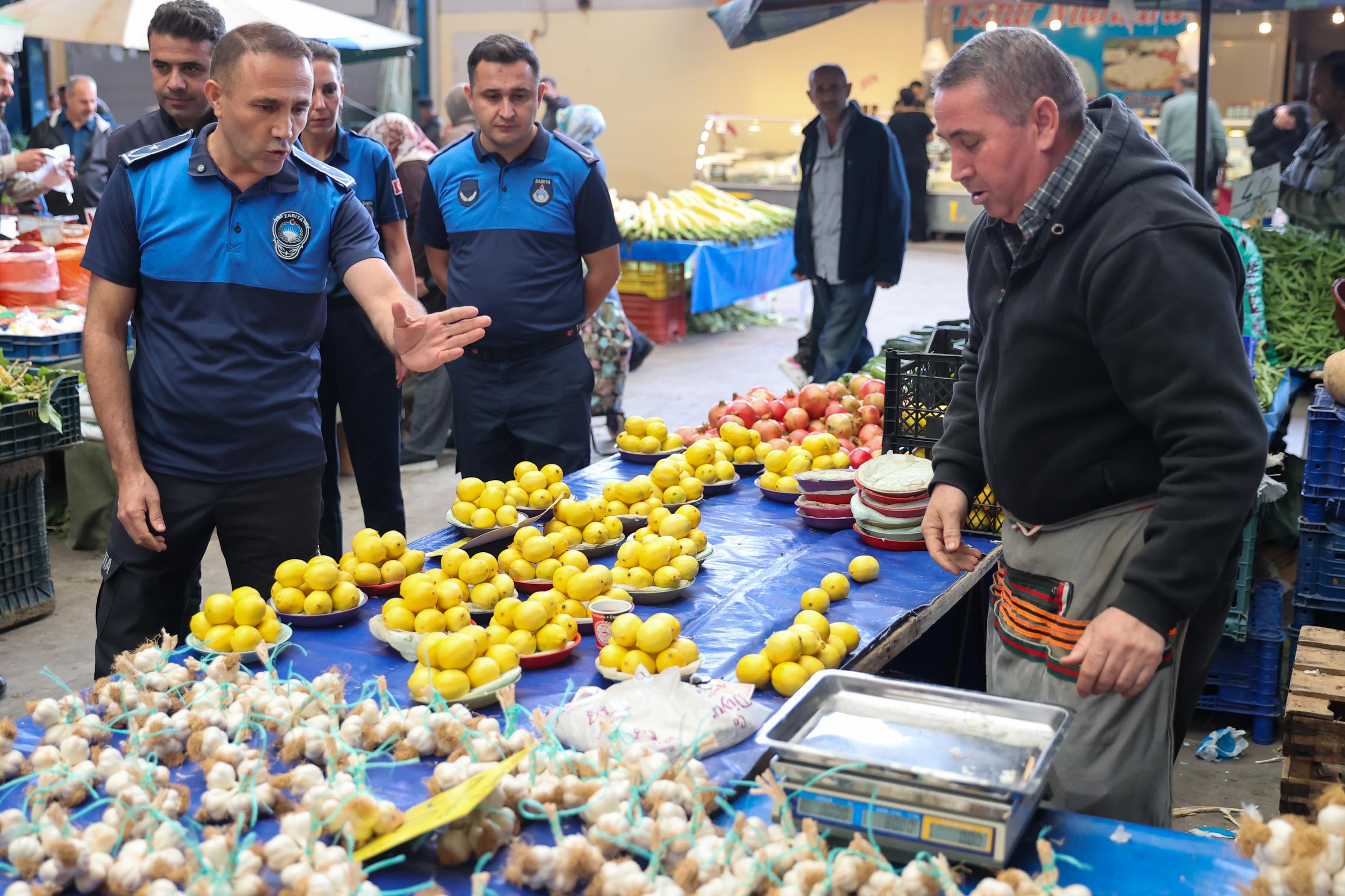 Buca’da Pazar Denetimleri Sıkılaştı Hijyen Ve Düzen Ön Planda (3)