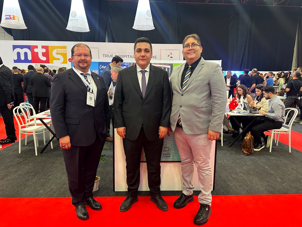 Çeşme, Antalya Fuarı’nda Tüm Ziyaretçileri Kendine Çekti (1)