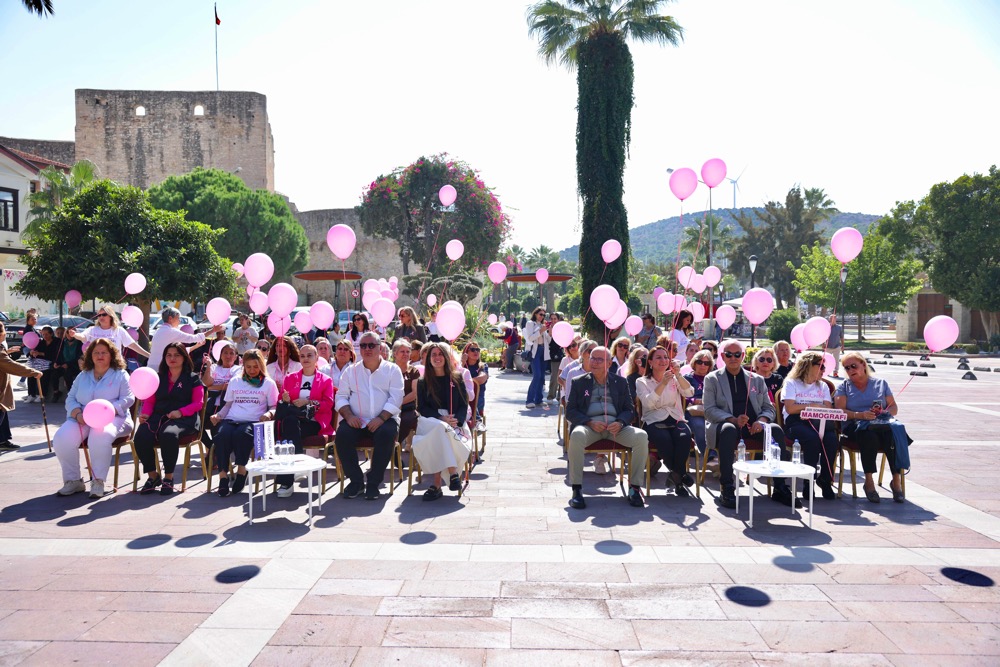 Çeşme’de Pembe Adımlar Atıldı (6)