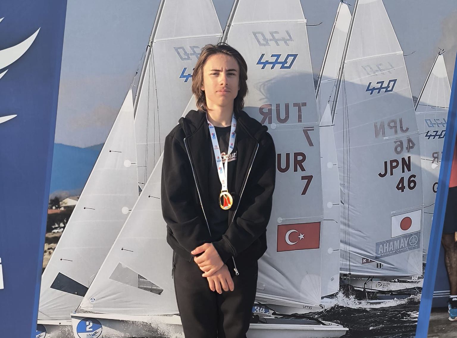 Çeşmeli Genç Yelkenci Deniz Alan Türkiye Şampiyonu Oldu (1)