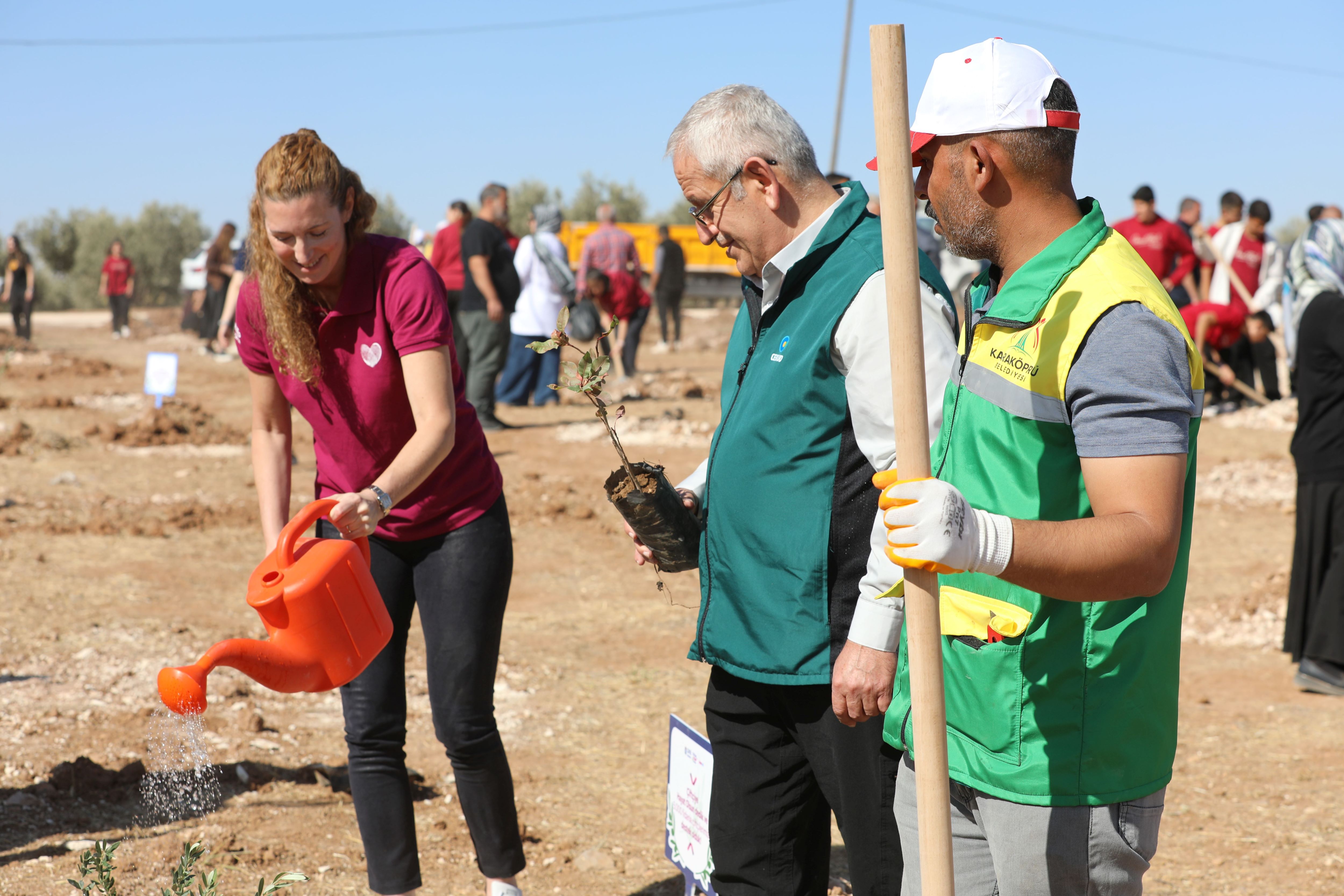 Doğa Ve Çiftçilere Dev Destek 5 Bin Fidan… (2)