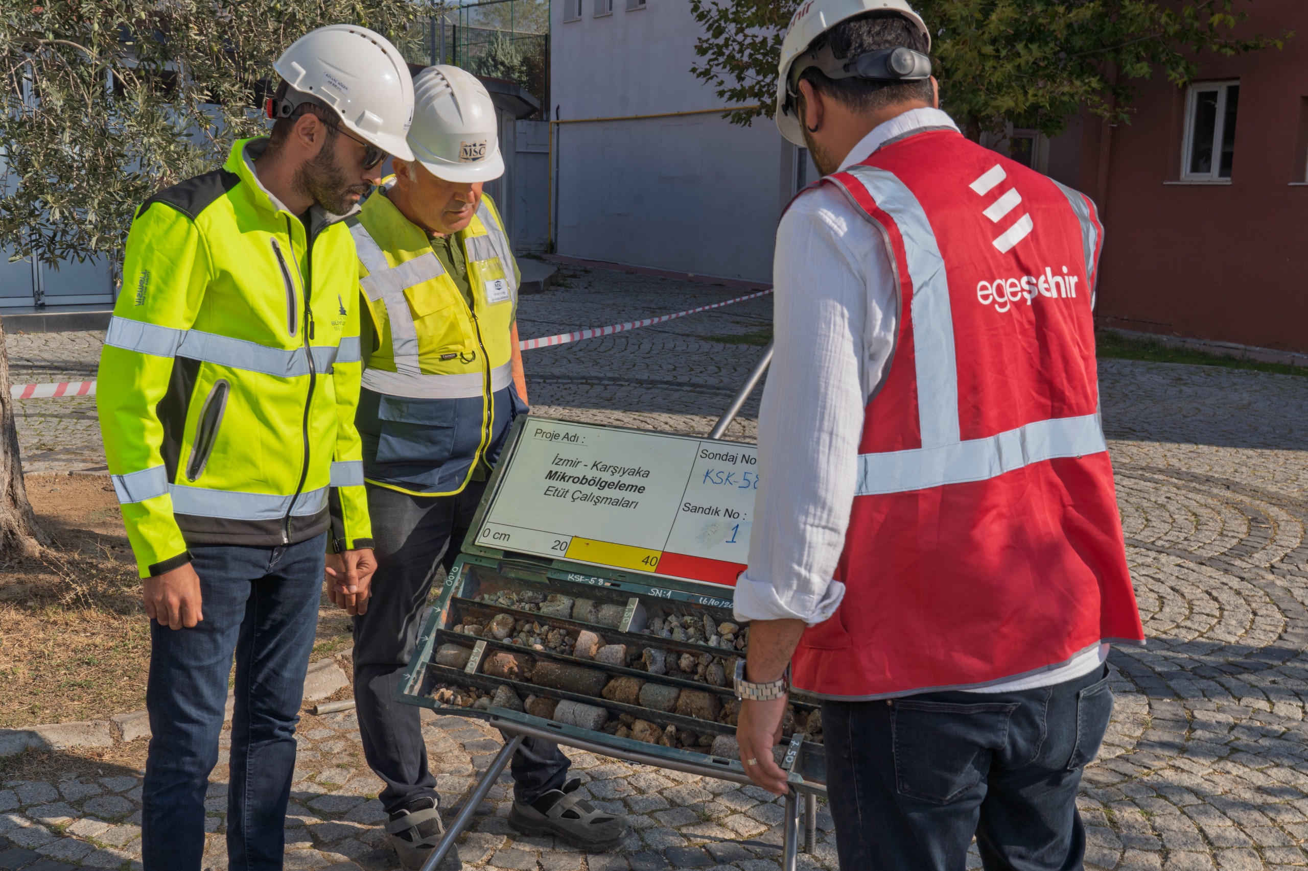 Ev Alacaklar Dikkat! Karşıyaka’da Zemin Analizleri Başladı (12)