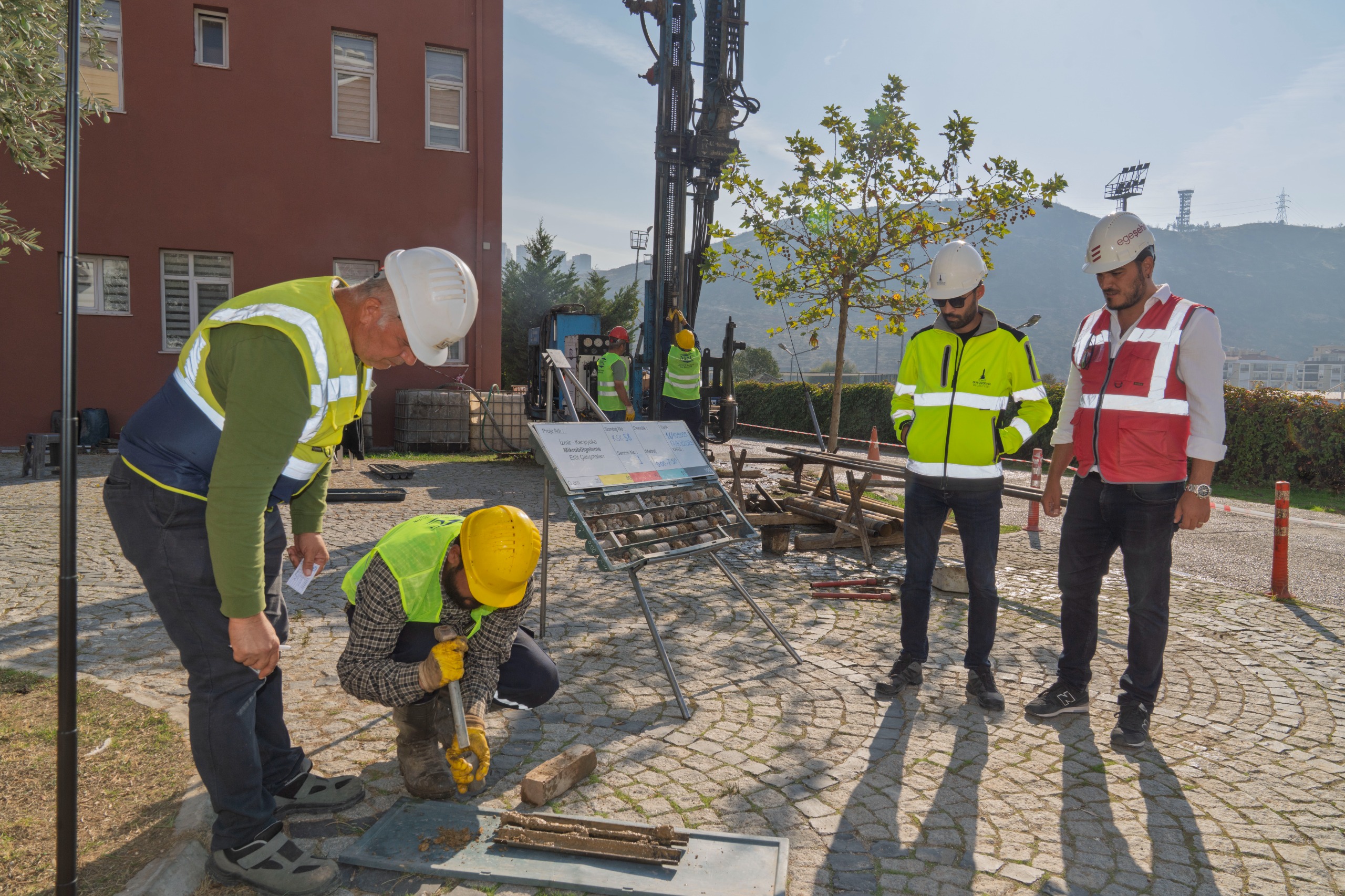 Ev Alacaklar Dikkat! Karşıyaka’da Zemin Analizleri Başladı (13)