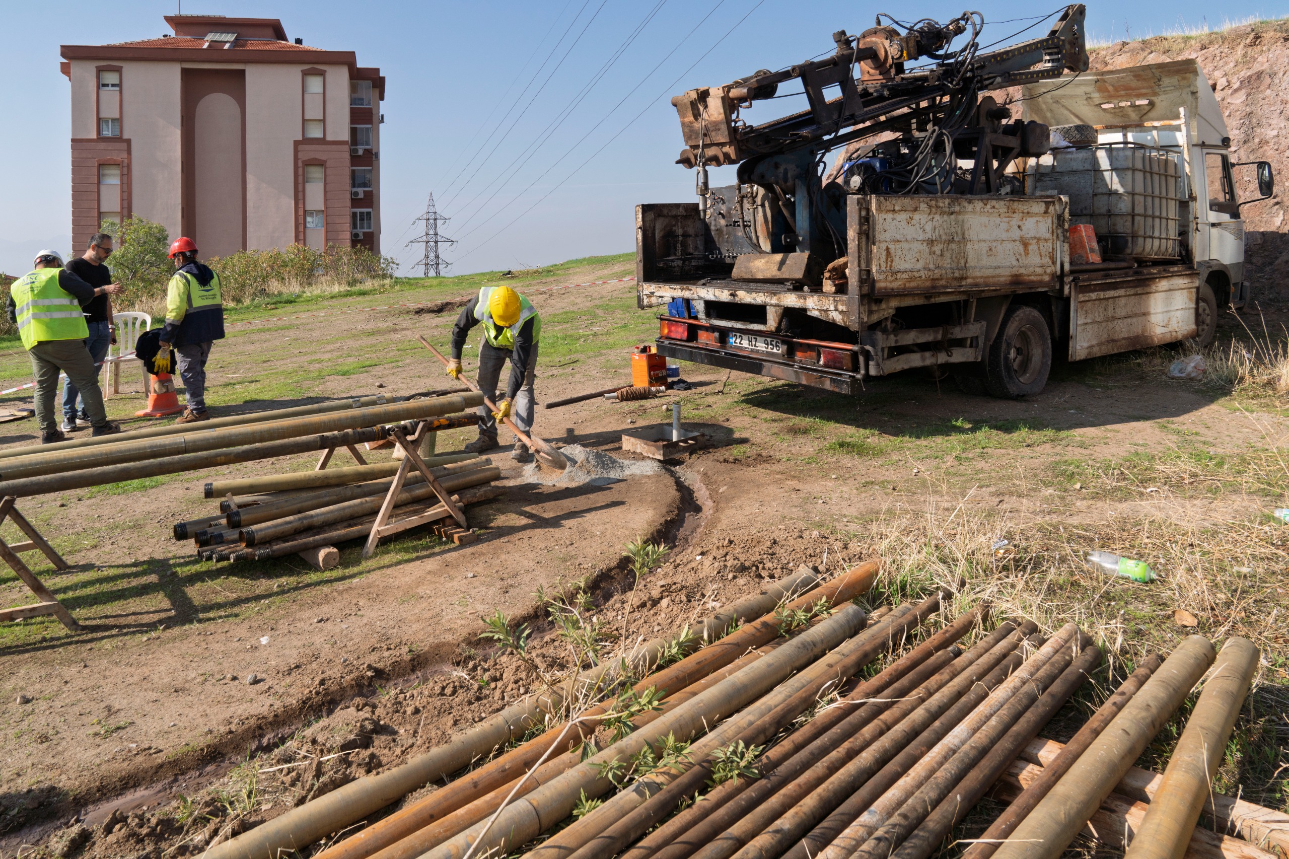 Ev Alacaklar Dikkat! Karşıyaka’da Zemin Analizleri Başladı (8)