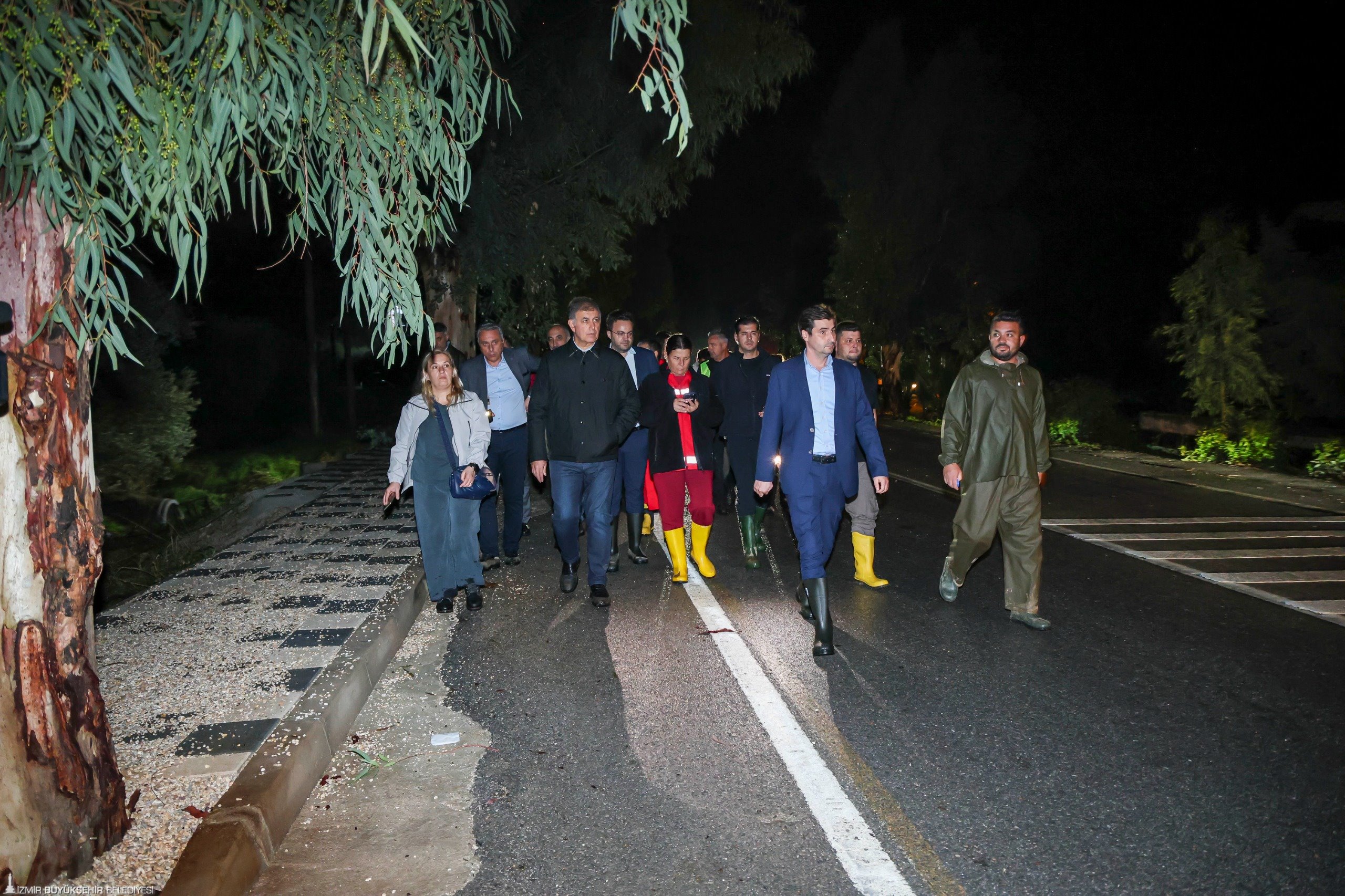 Foça Sulara Teslim Oldu Başkan Tugay’dan Acil Eylem Planı (5)
