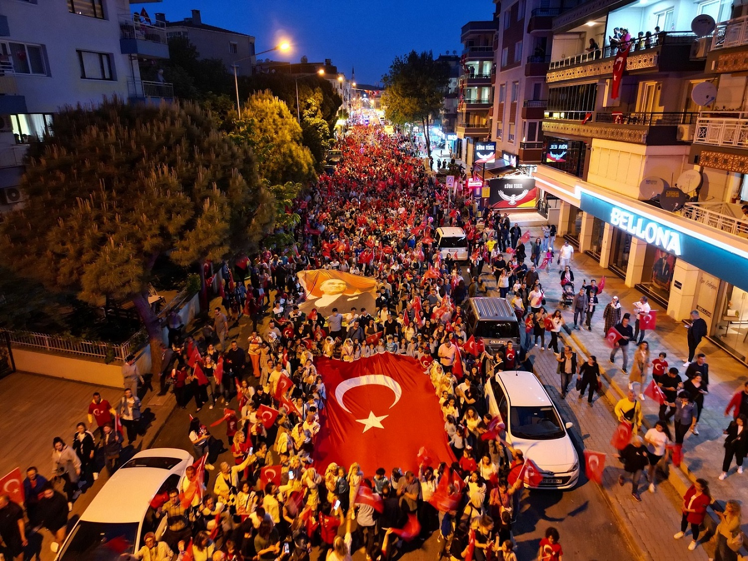 Gaziemir’de Cumhuriyet Coşkusu 4 Gün Boyunca Sürecek! (8)
