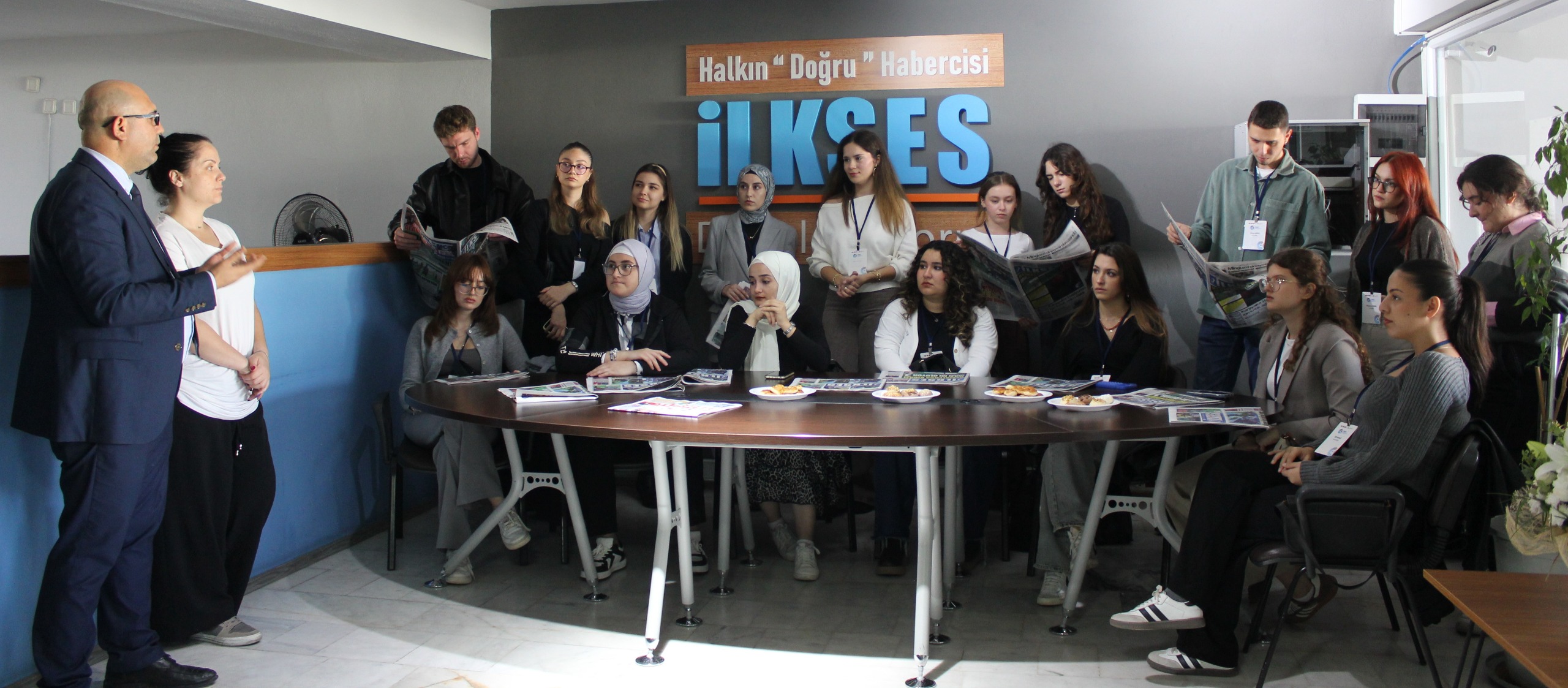Genç Iletişimciler Sahada Di̇mgi̇ Projesi İzmir’de Başladı (2)