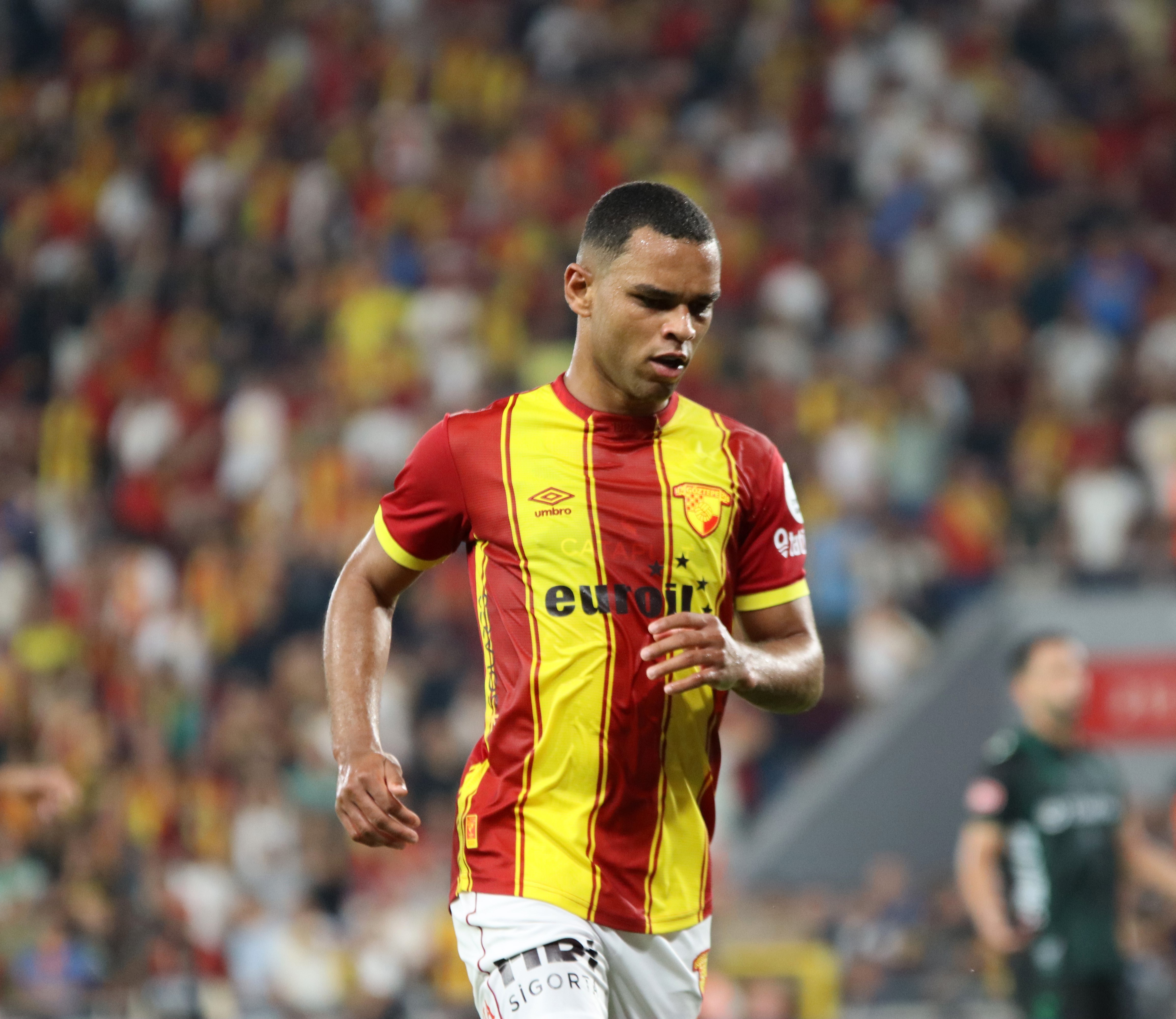 İç Sahada Fire Yok Göztepe Gözünü Zirveye Dikti (1)