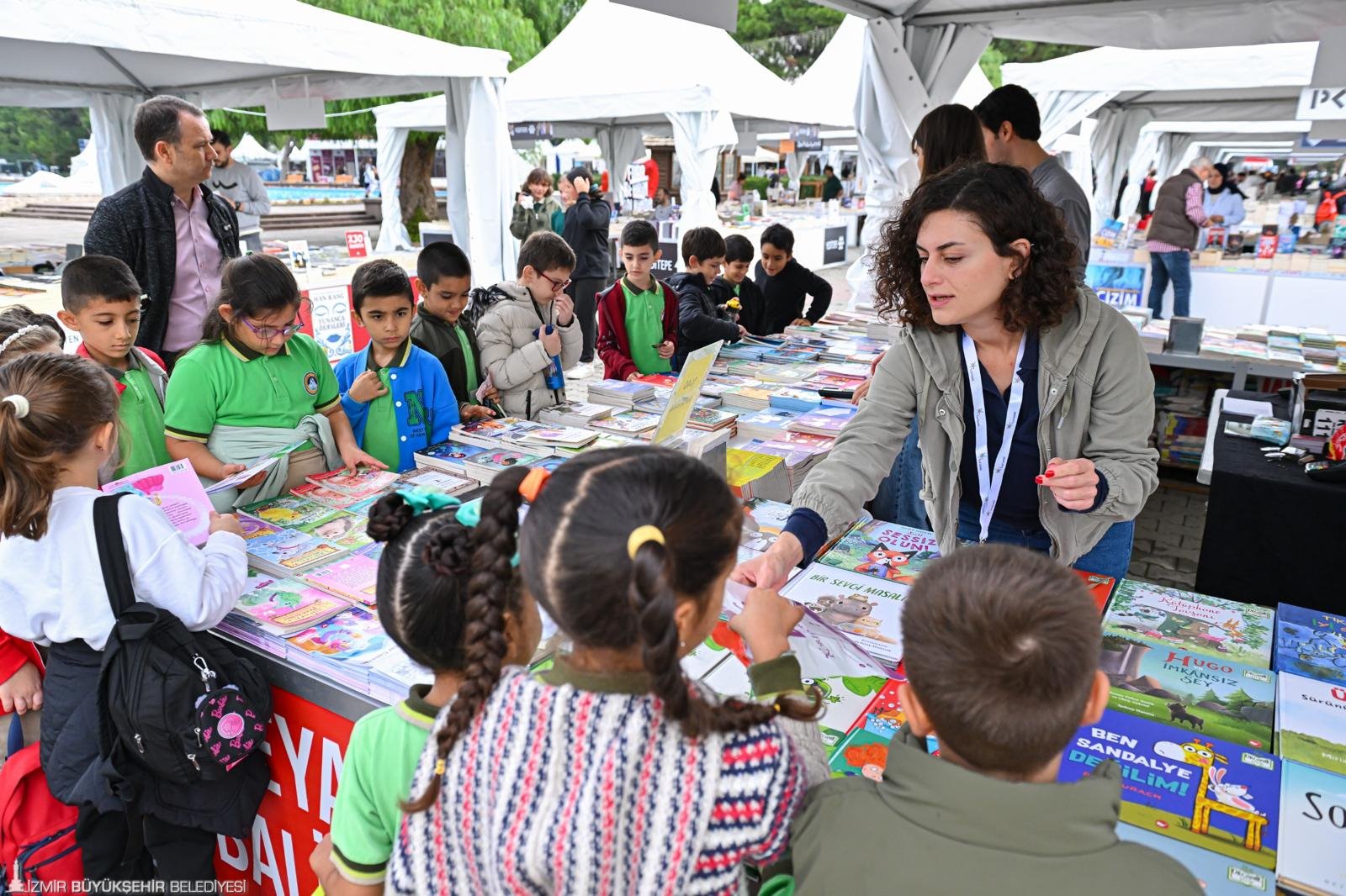 İzki̇tap’ta Sanat Şöleni Atatürk’ten Refik Anadol’a Büyüleyici Sergiler (2)