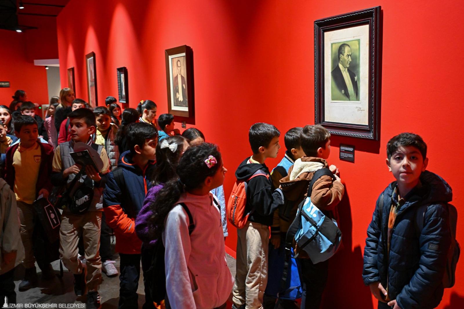 İzki̇tap’ta Sanat Şöleni Atatürk’ten Refik Anadol’a Büyüleyici Sergiler (5)