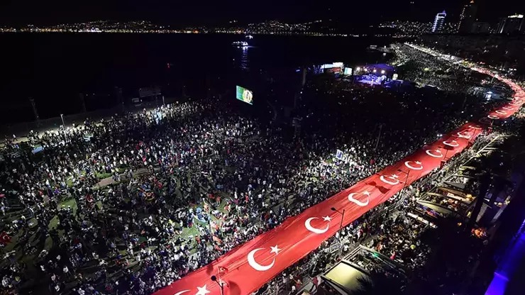 İzmir 29 Ekim Konserleri 2025