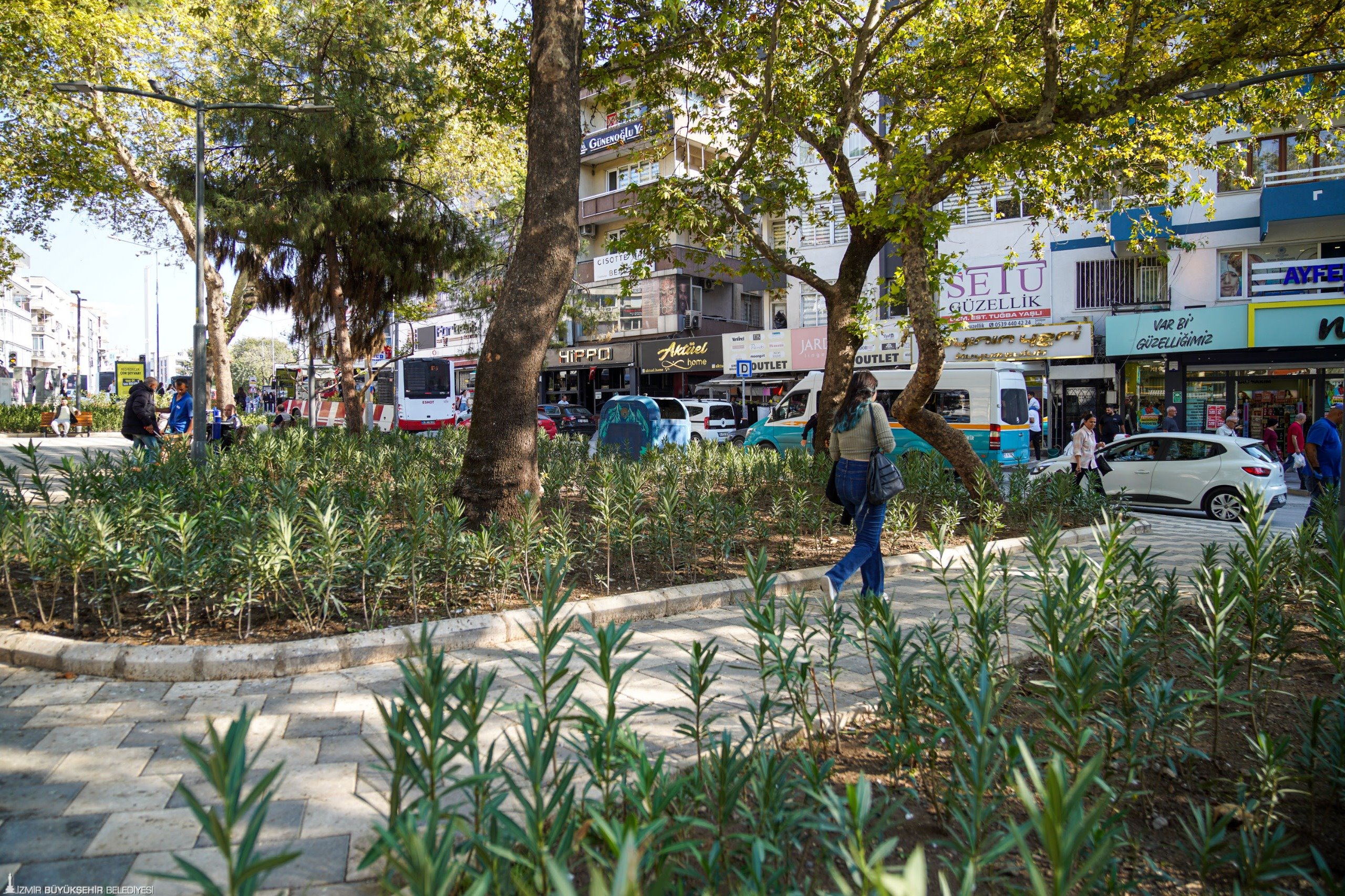 İzmir Büyükşehir, Beyazıt Aykut Parkı’nı Küllerinden Doğurdu (12)