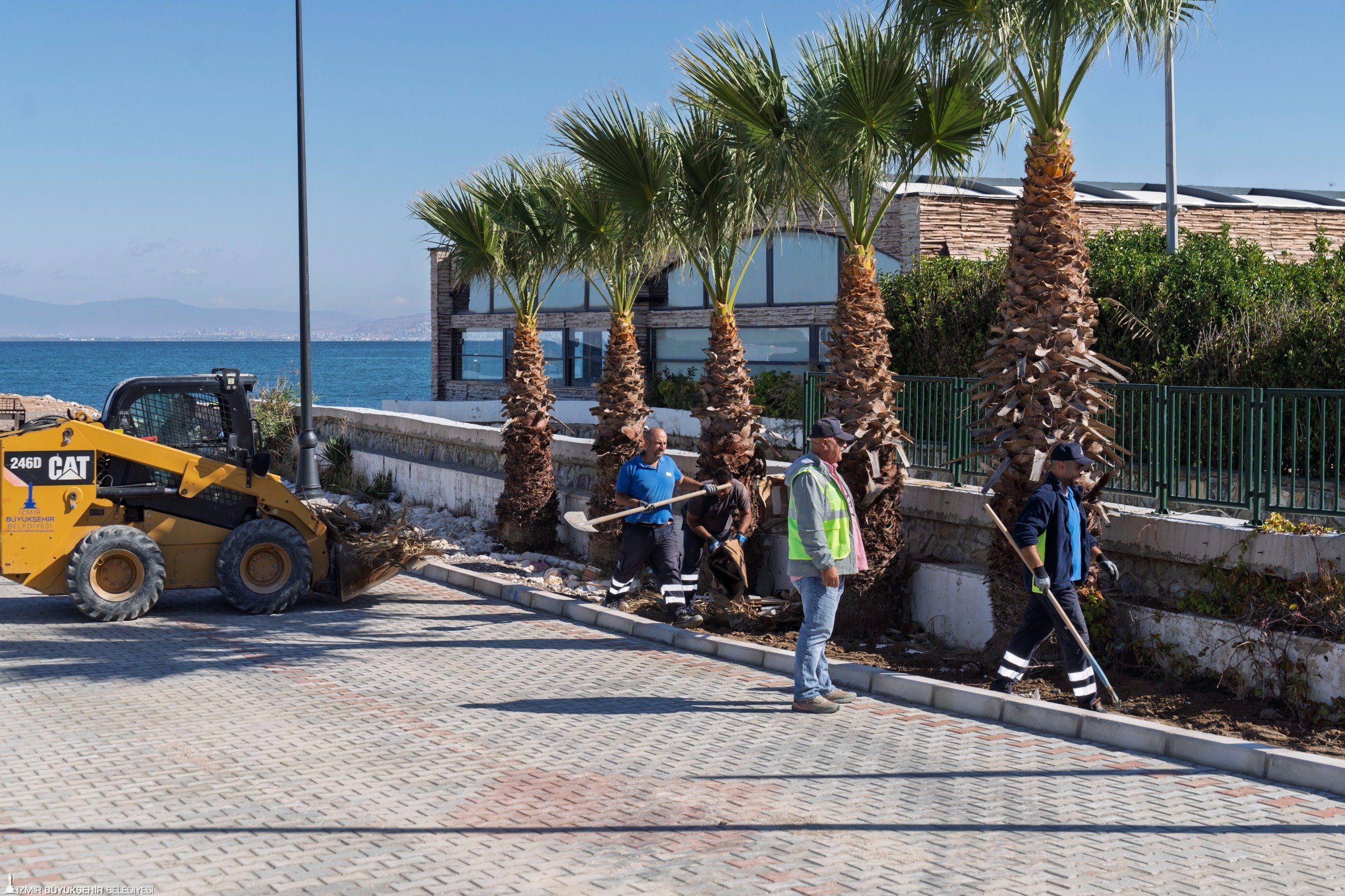 İzmir Büyükşehir’den Güzelbahçe’ye Yeni Plaj Müjdesi (1)