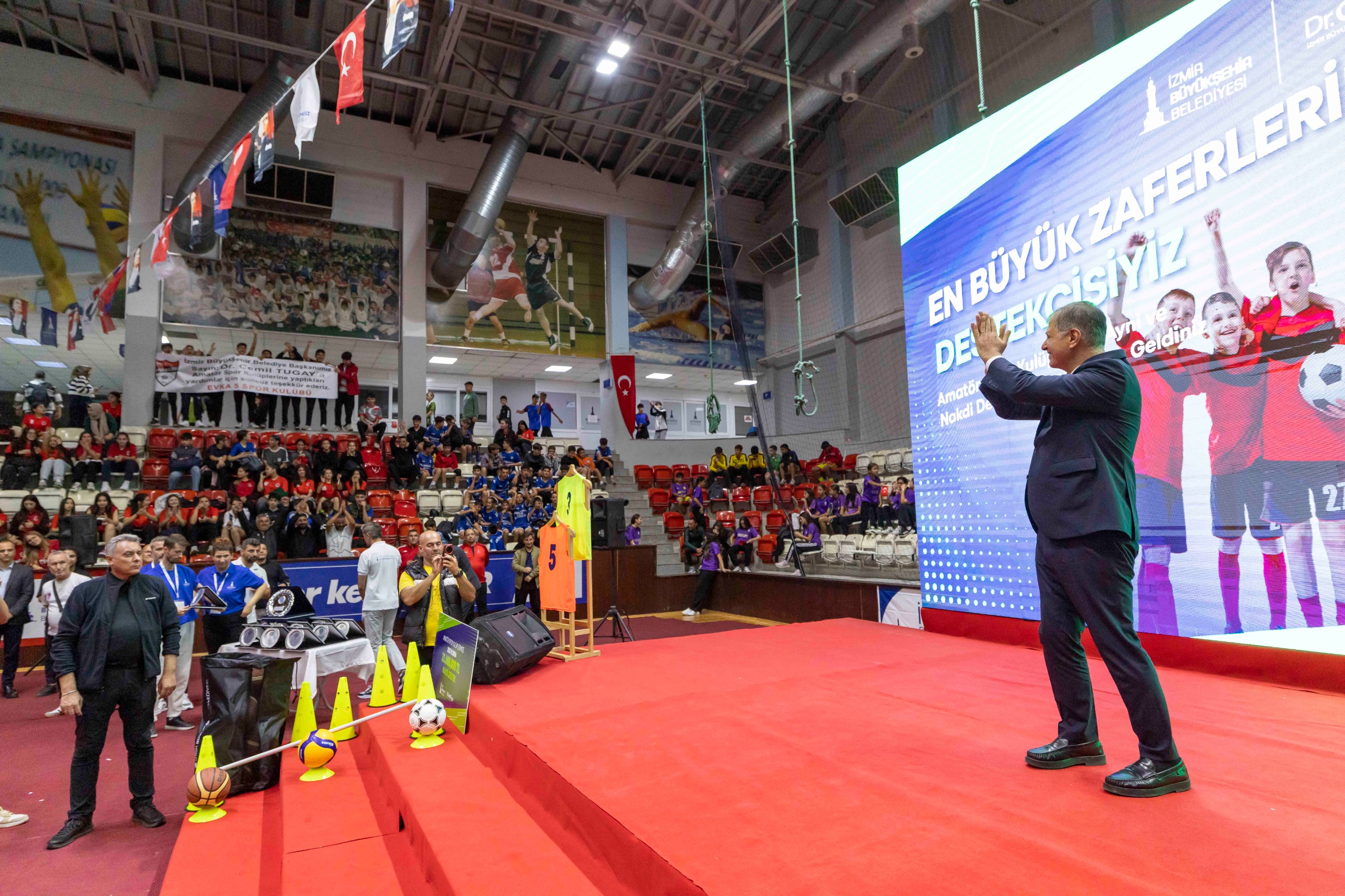 İzmir Büyükşehir'in Cumhuriyet Kutlamaları Spora Da Ilham Oldu 'Destek Bizden, Şampiyonluk Sizden' (5)
