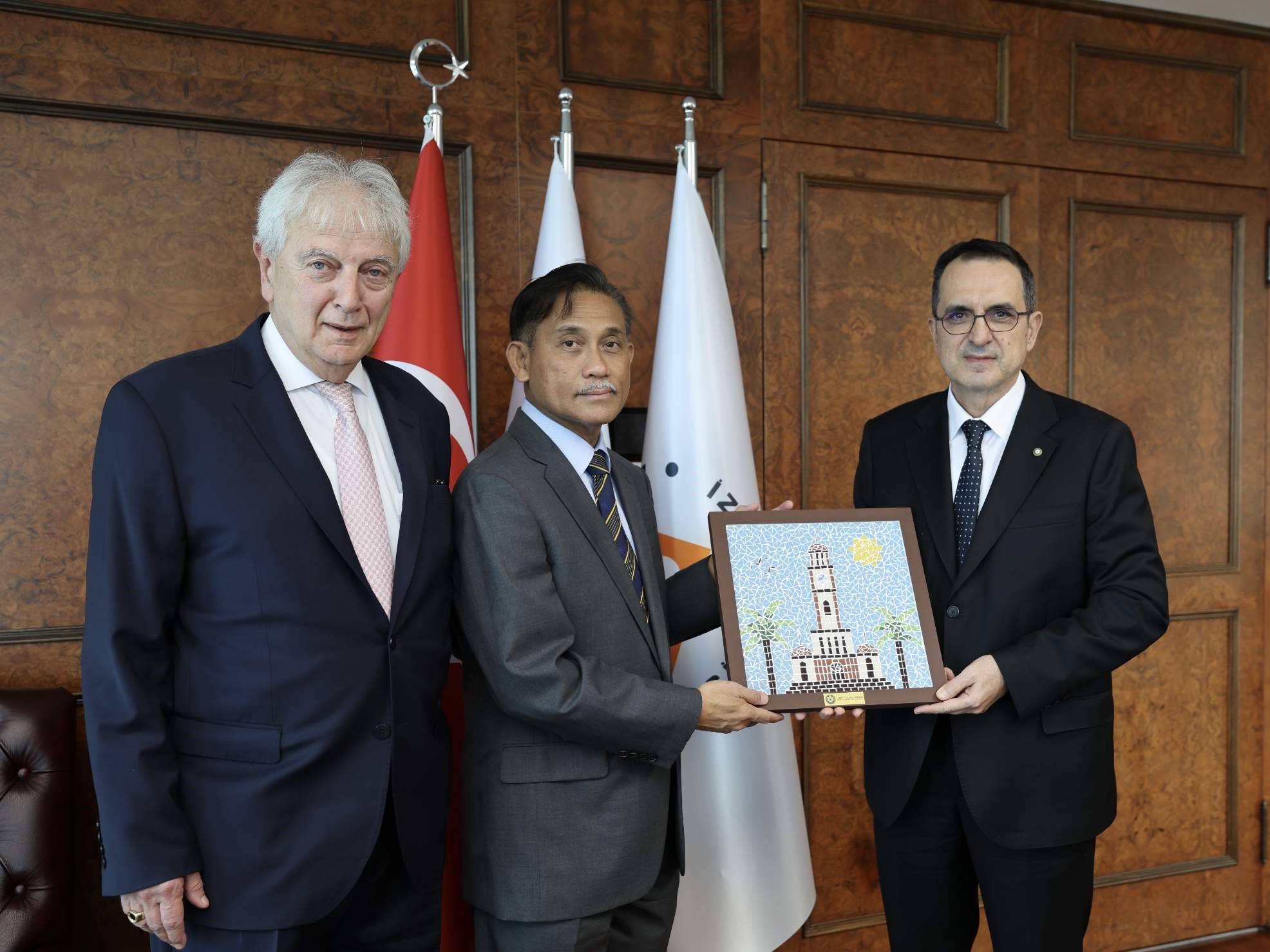 İzmir Iş Dünyası Rotayı Filipinler’e Çeviriyor (1)