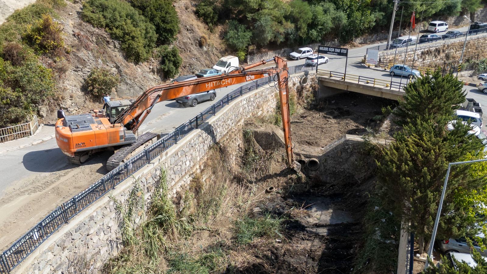 İzmir Kışa Hazır! İzsu'dan Dev Operasyon 98 Dere Ve Binlerce Izgara Temizlendi (11)