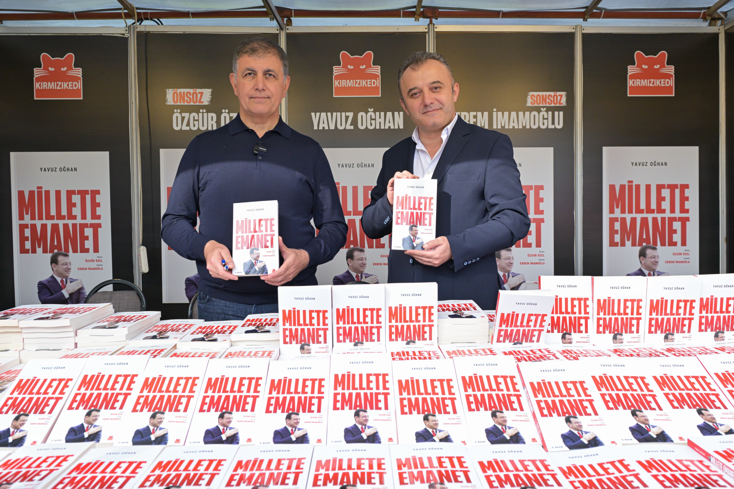 İzmir Kitap Fuarı’nda On Binler Buluştu! Edebiyatın Kalbi Kültürpark’ta (8)