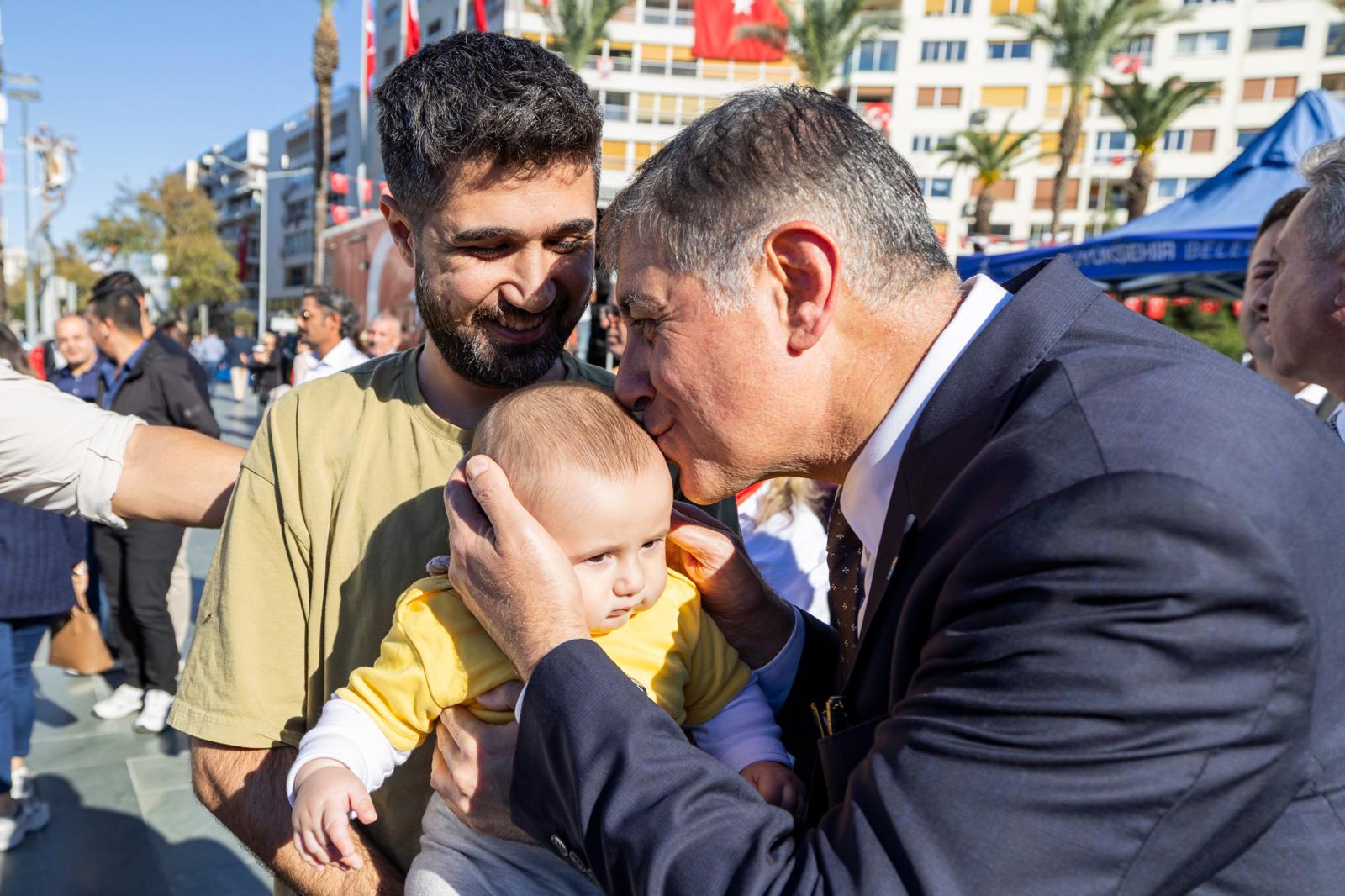 İzmir’de Chp’nin Cumhuriyet Coşkusu 'Her Chp’linin Borcu Halka' (6)