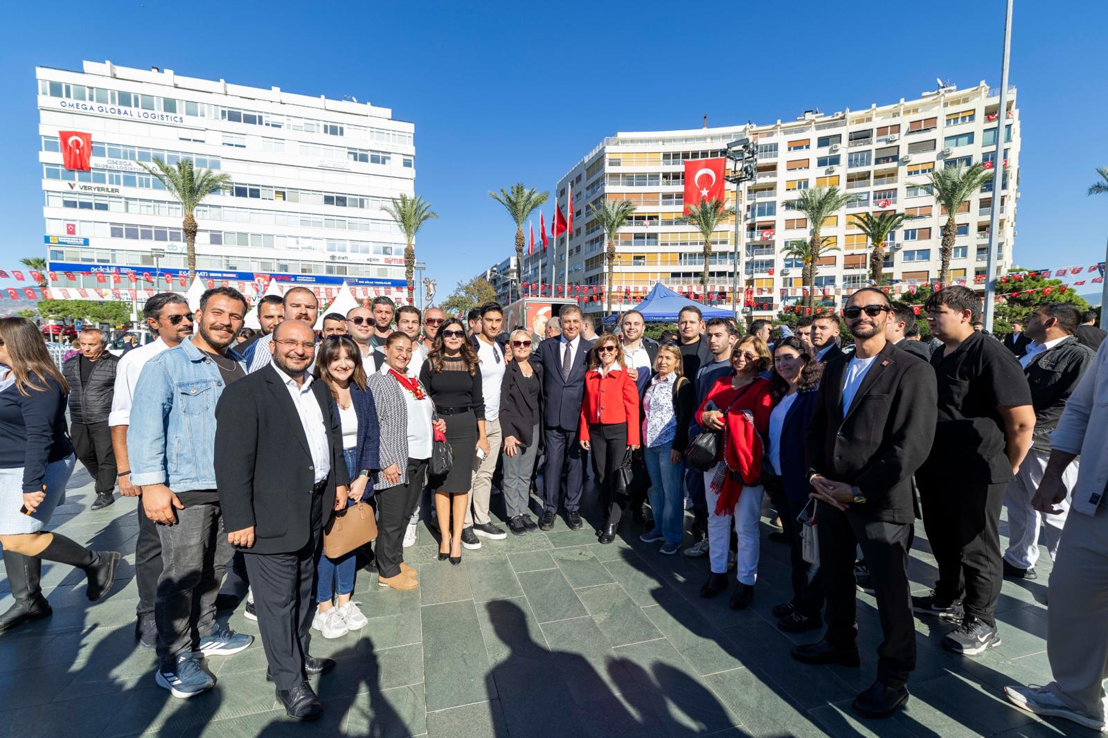 İzmir’de Chp’nin Cumhuriyet Coşkusu 'Her Chp’linin Borcu Halka' (7)