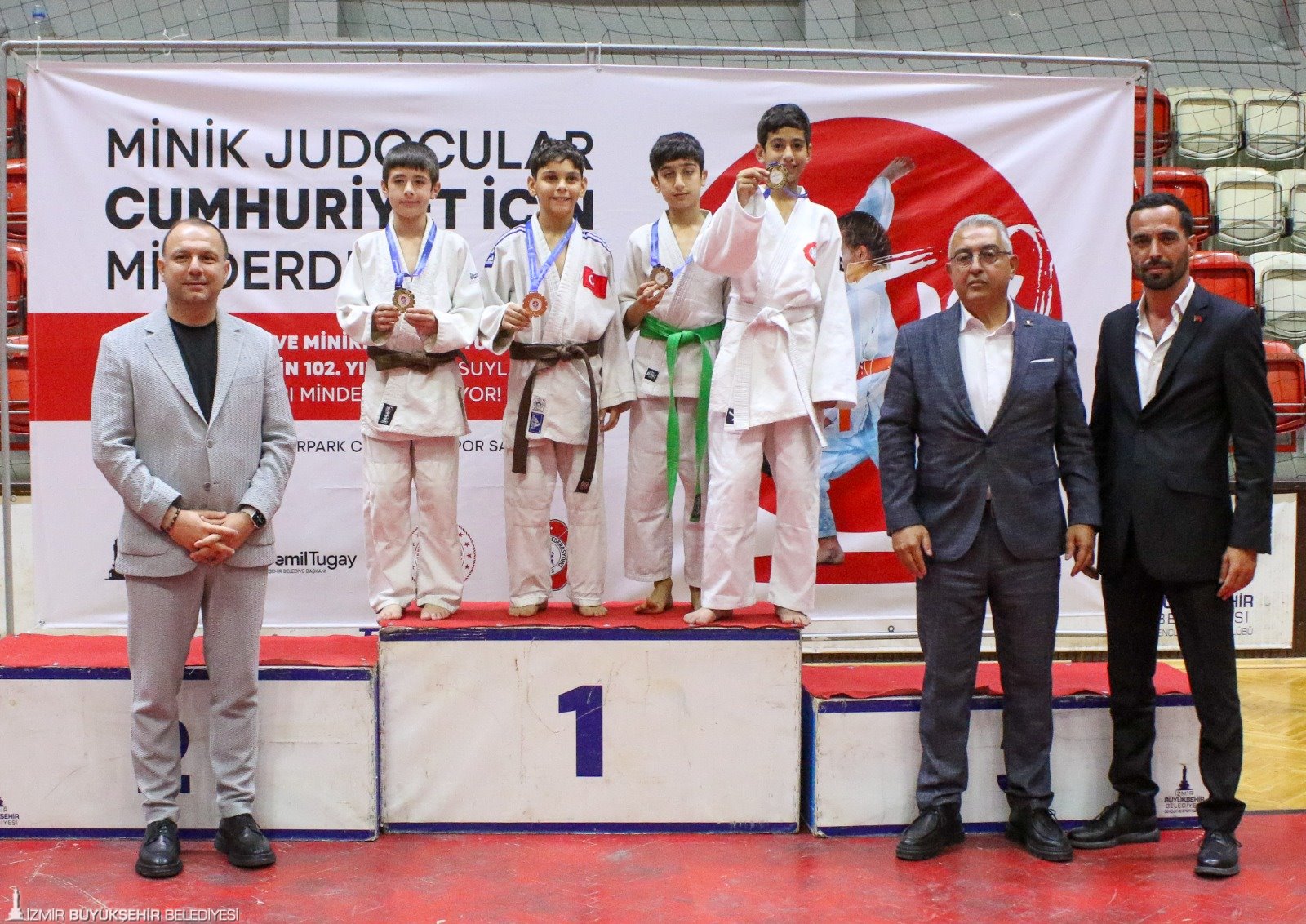 İzmir’de Cumhuriyet Coşkusu Mindere Taşındı Kültürpark’ta 350 Minik Sporcu Cumhuriyet Için Yarıştı (11)