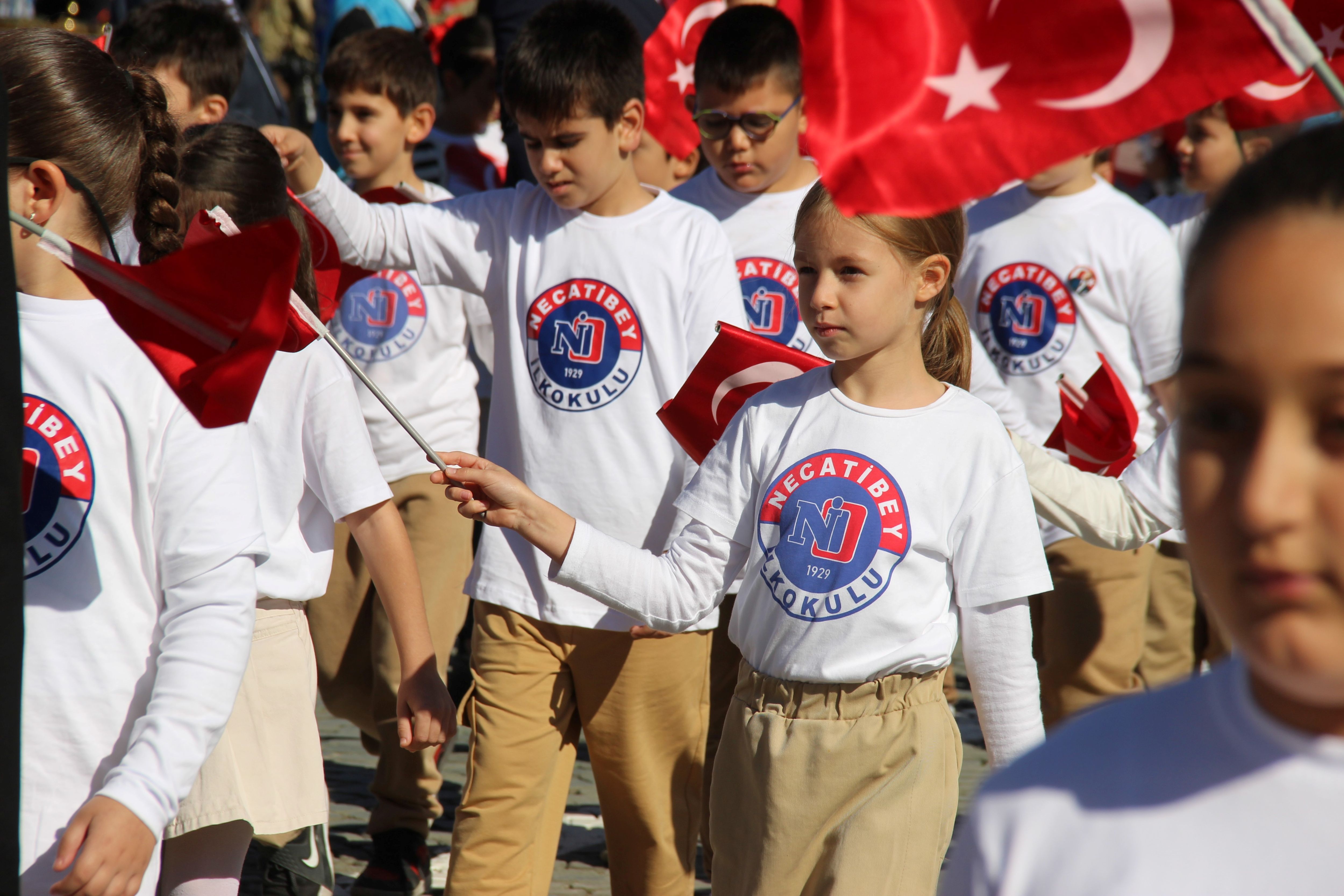 İzmir’de Cumhuriyet’in 102. Yılı Coşkuyla Kutlandı (2)