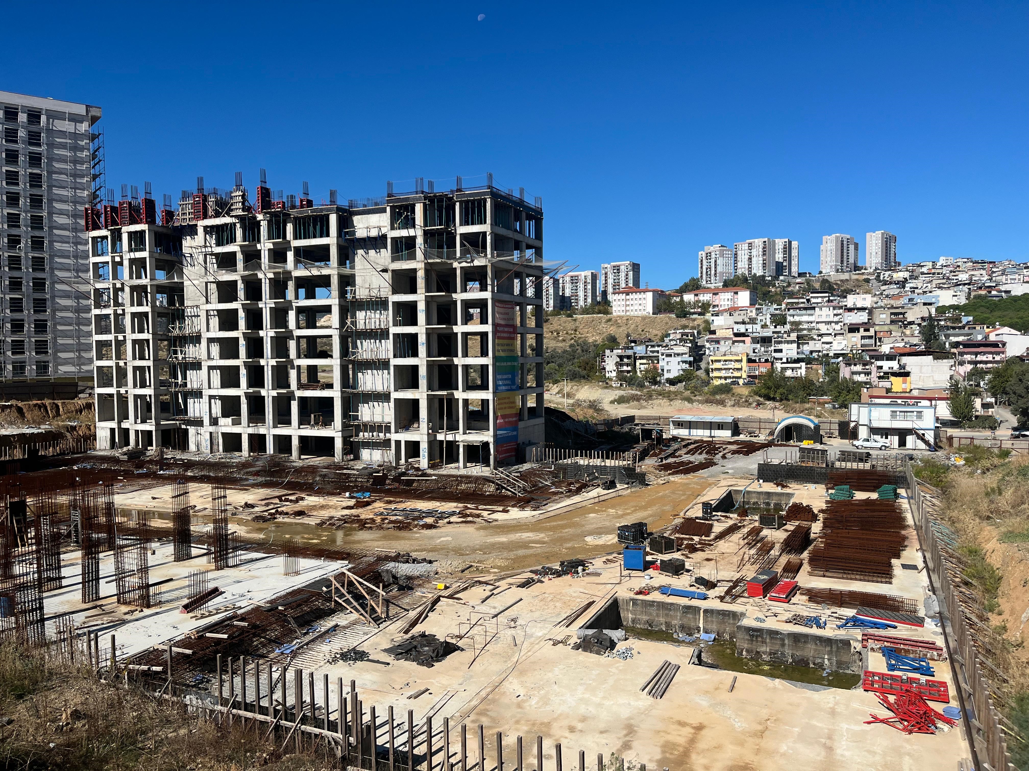 İzmir’de Kentsel Dönüşüm Mağdurları Isyan Etti (1)
