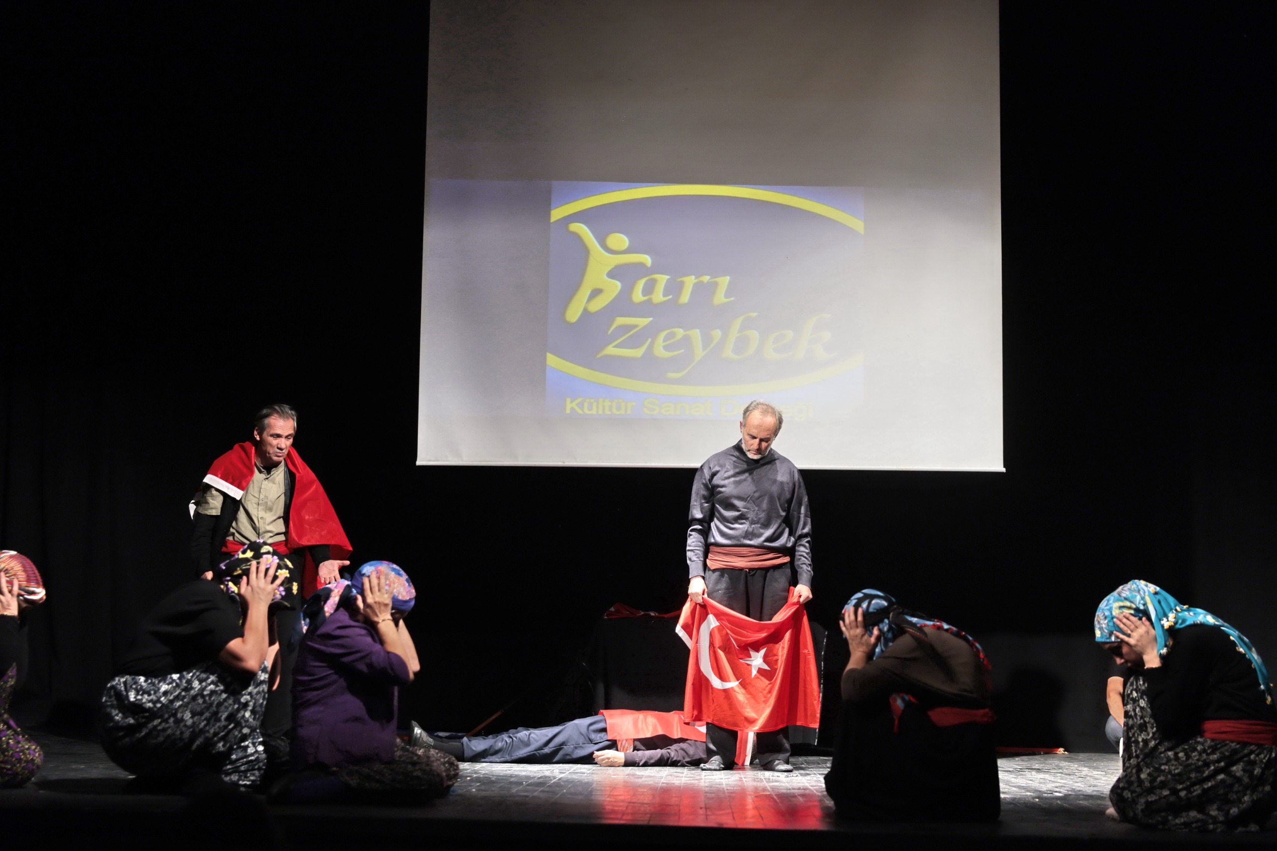 İzmir’de Kuvayi Milliye Ruhu Sahneye Taşındı (1)